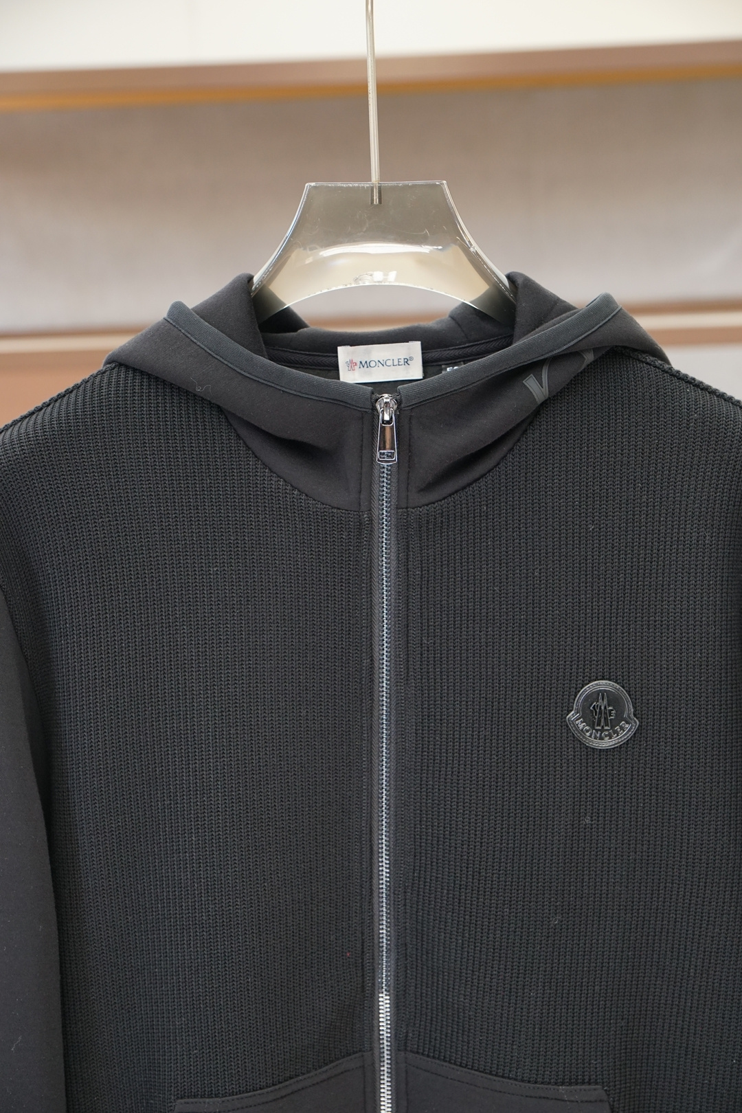 蒙口-2025秋冬新款连帽拉链针织羊毛卫衣外套。优质针织棉➕羊毛，简约而不简单。休闲圆领款式，日常搭配出