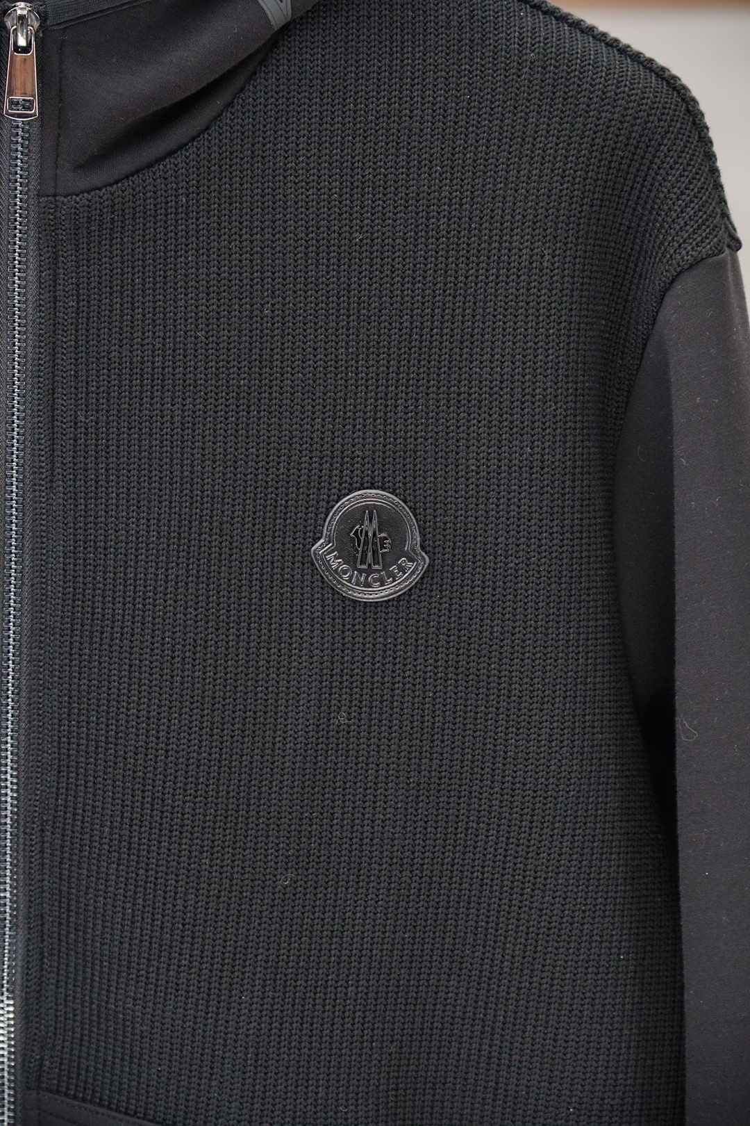 蒙口-2025秋冬新款连帽拉链针织羊毛卫衣外套。优质针织棉➕羊毛，简约而不简单。休闲圆领款式，日常搭配出