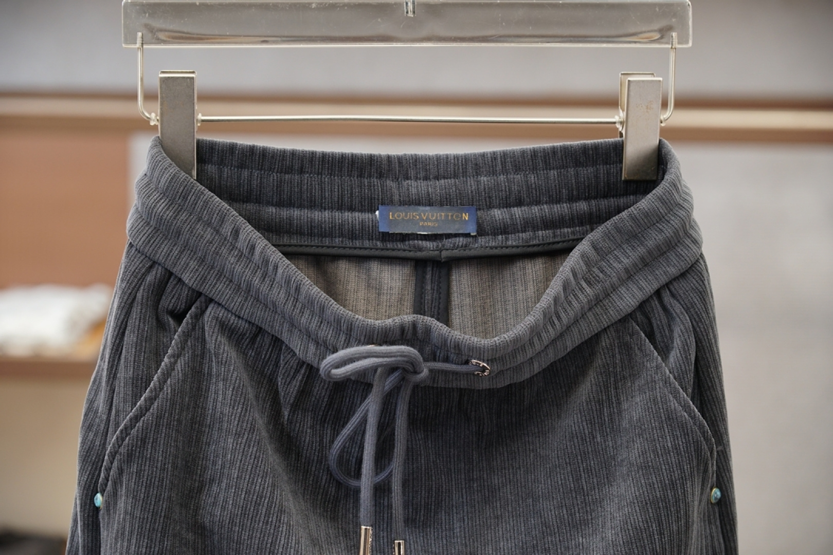 Lv 路易威登-25秋冬 🌟🌟男士精品休闲裤.意大利🇮🇹进口面料，最新款上身版型无敌正!绝对可以闭眼收的