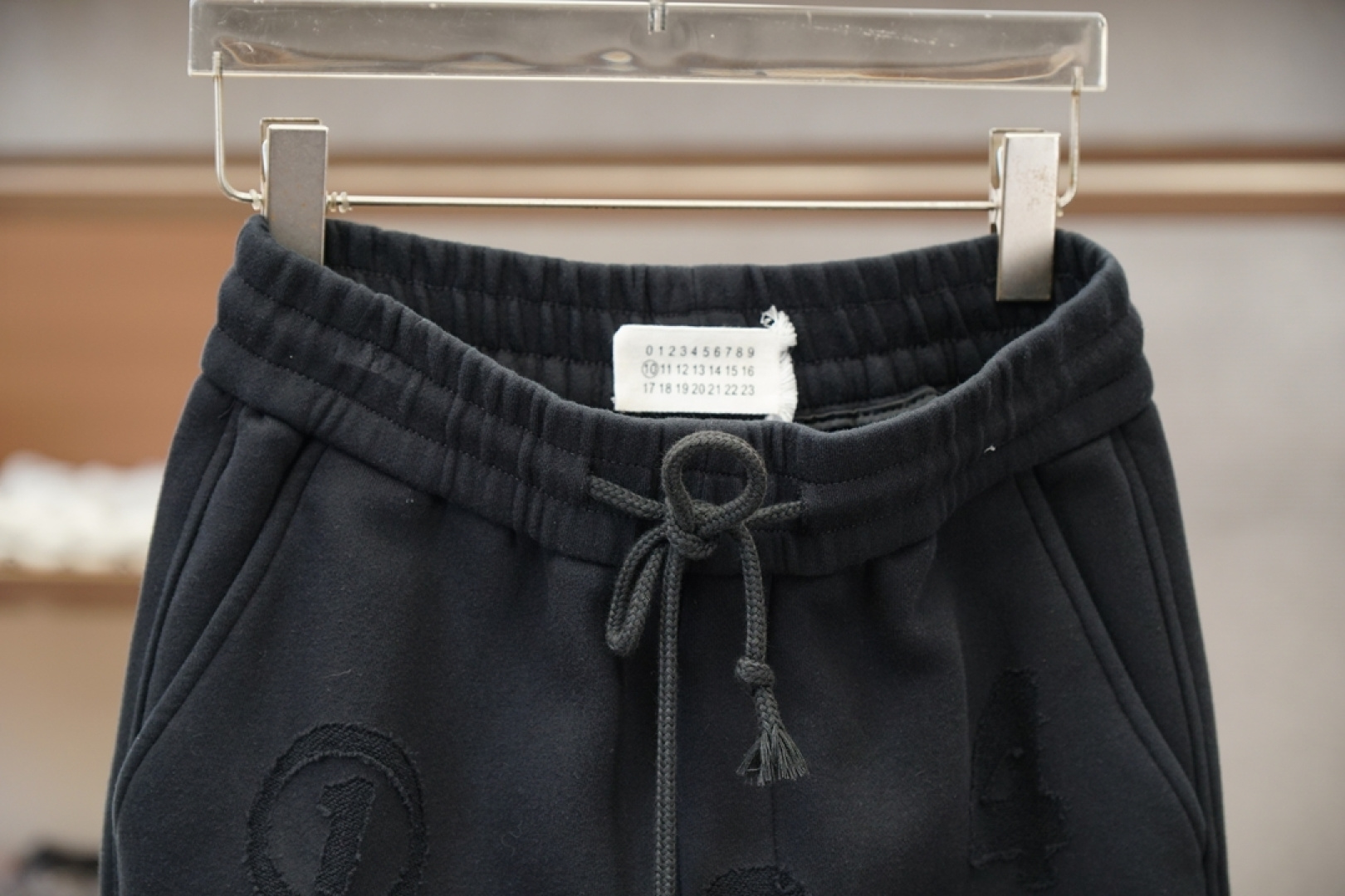 马吉拉-25秋冬 🌟🌟男士精品休闲裤.意大利🇮🇹进口面料，最新款上身版型无敌正!绝对可以闭眼收的一款此款