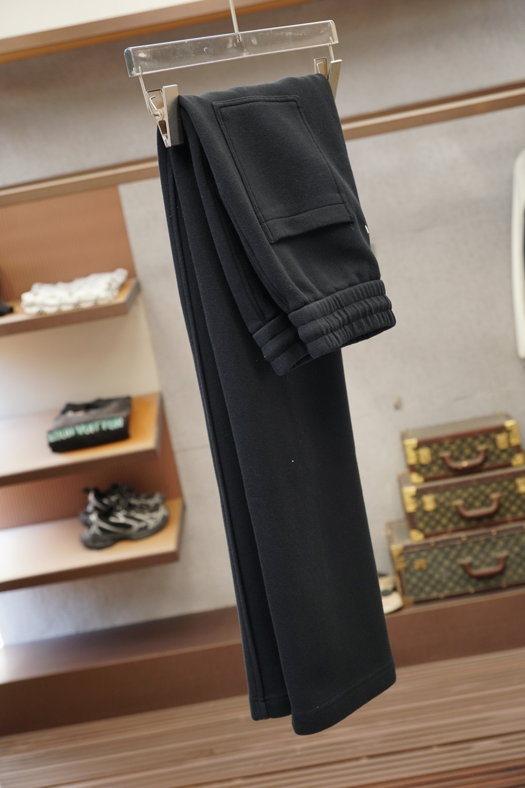 马吉拉-25秋冬 🌟🌟男士精品休闲裤.意大利🇮🇹进口面料，最新款上身版型无敌正!绝对可以闭眼收的一款此款