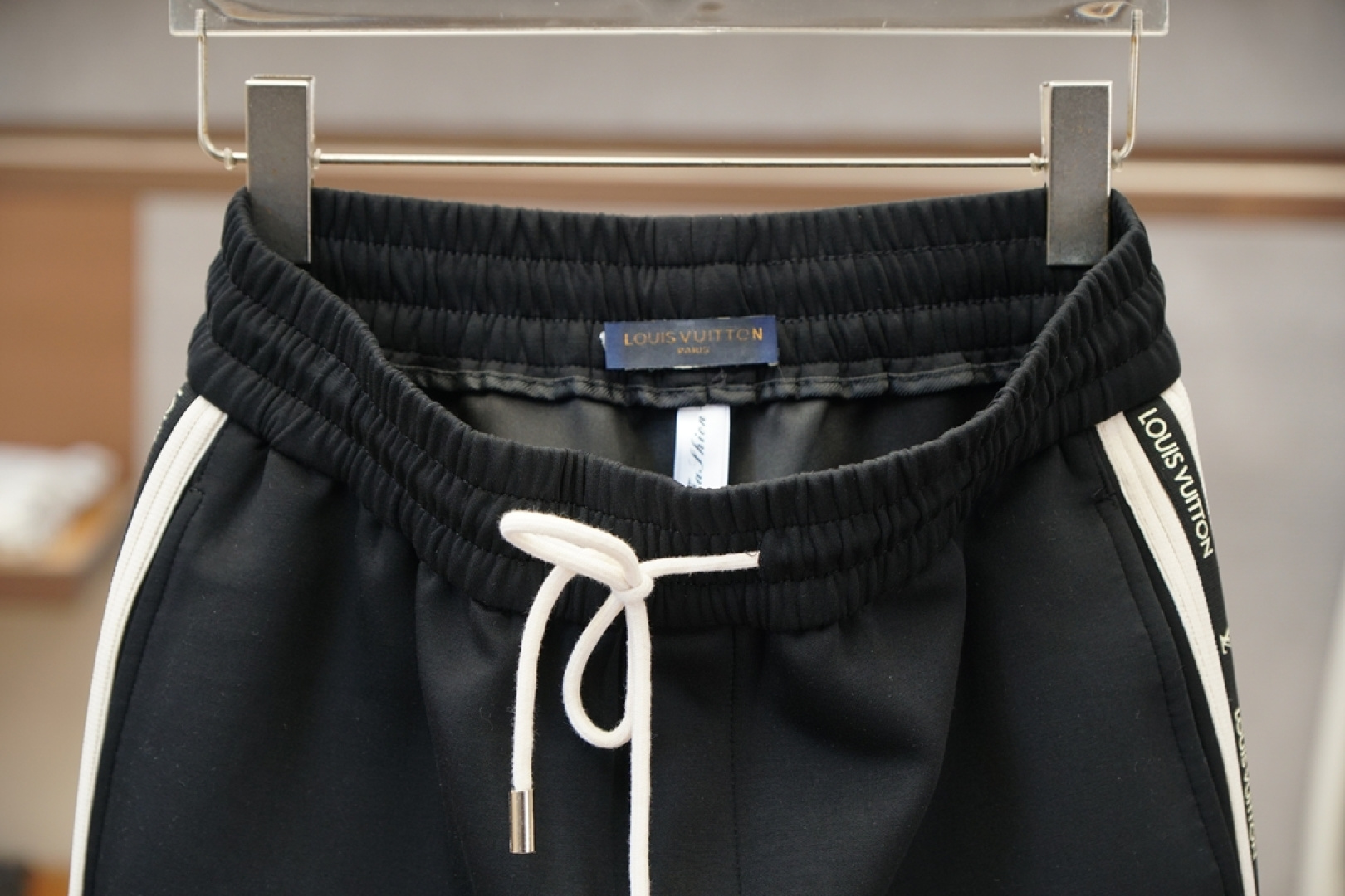 LV 路易威登-25秋冬 🌟🌟男士精品休闲裤.意大利🇮🇹进口面料，最新款上身版型无敌正!绝对可以闭眼收的