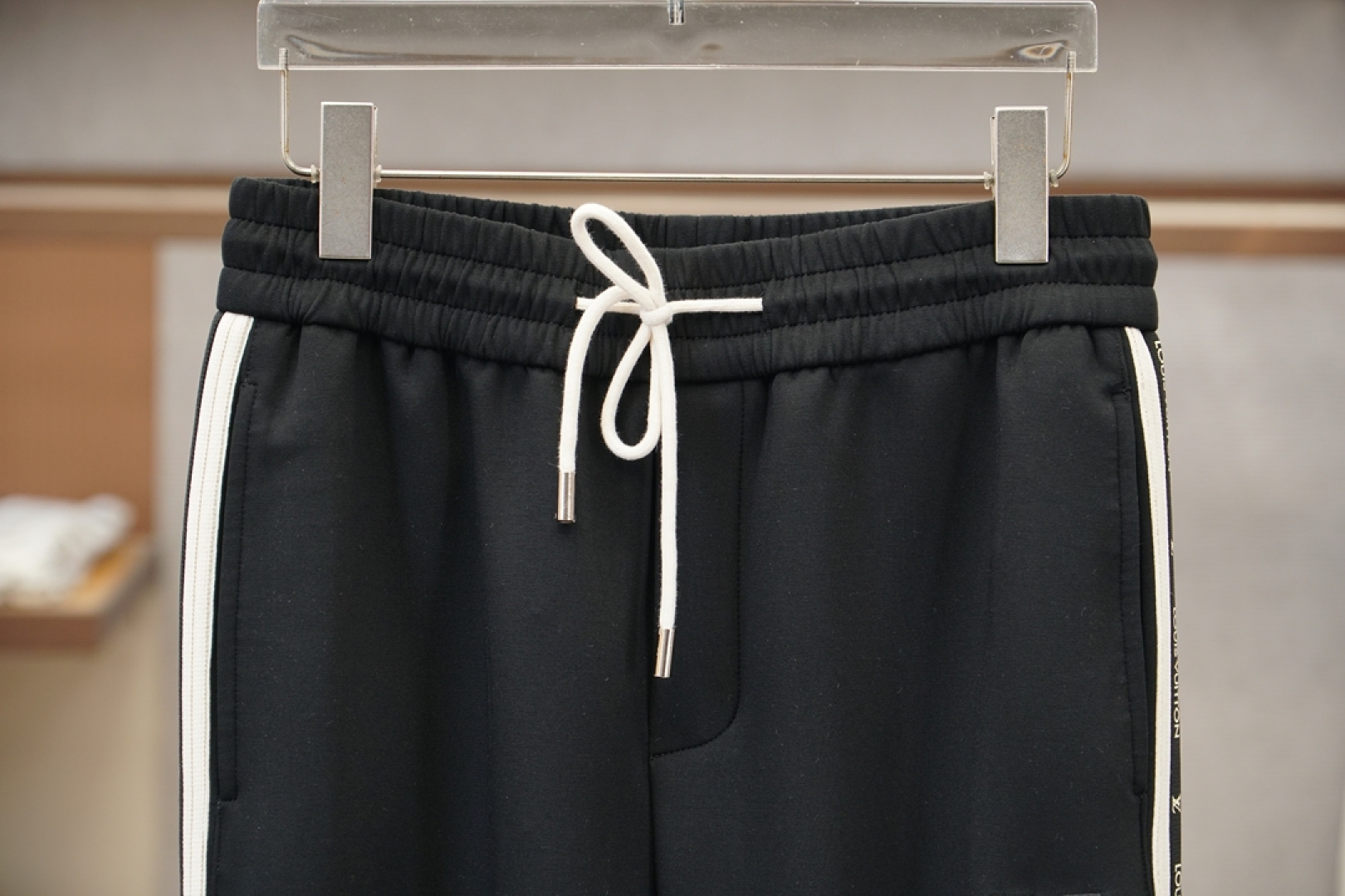 LV 路易威登-25秋冬 🌟🌟男士精品休闲裤.意大利🇮🇹进口面料，最新款上身版型无敌正!绝对可以闭眼收的