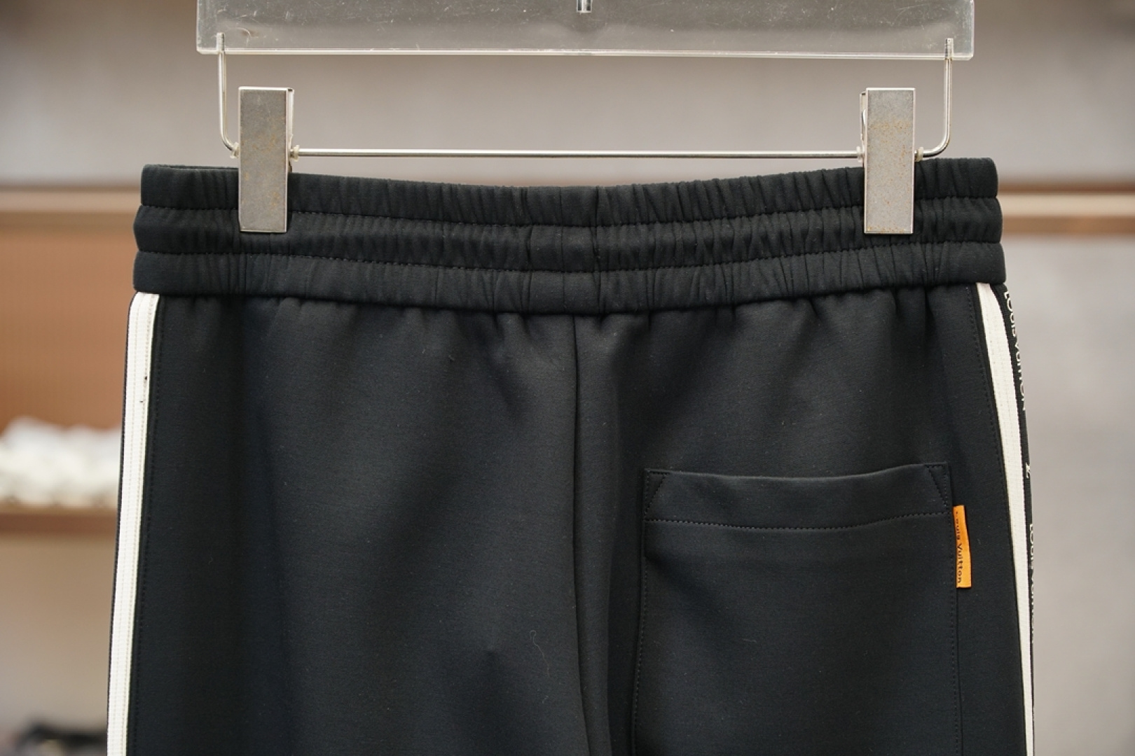 LV 路易威登-25秋冬 🌟🌟男士精品休闲裤.意大利🇮🇹进口面料，最新款上身版型无敌正!绝对可以闭眼收的