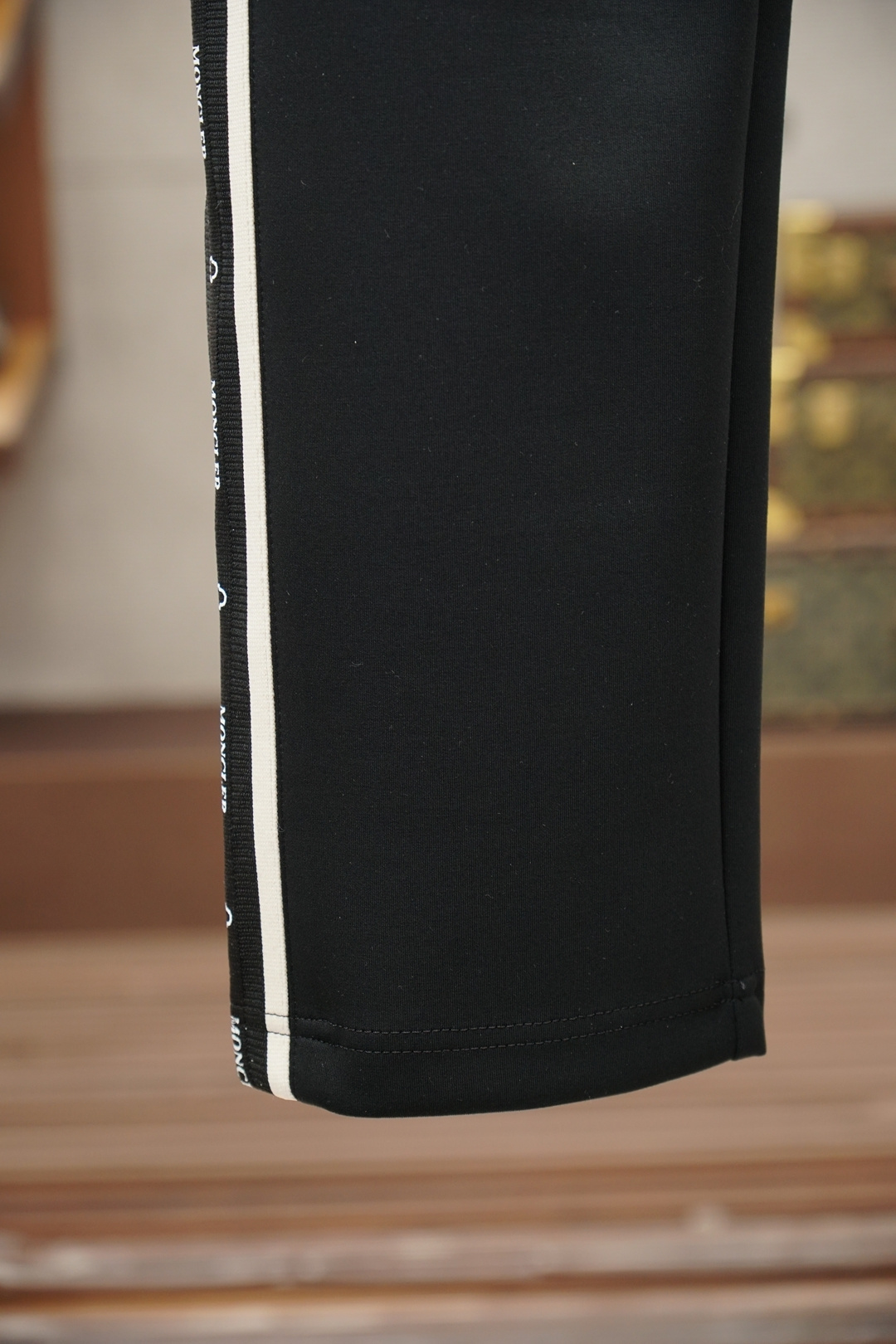 蒙口/25秋冬 🌟🌟男士精品休闲裤.意大利🇮🇹进口面料，最新款上身版型无敌正!绝对可以闭眼收的一款此款裤