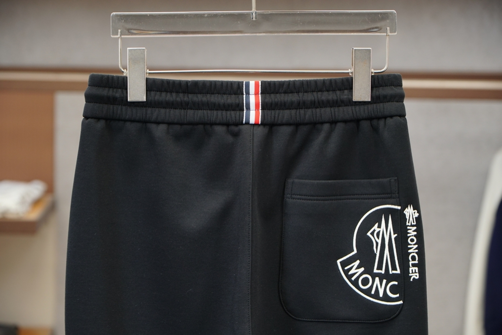 蒙口-25秋冬 🌟🌟男士精品休闲裤.意大利🇮🇹进口面料，最新款上身版型无敌正!绝对可以闭眼收的一款此款裤