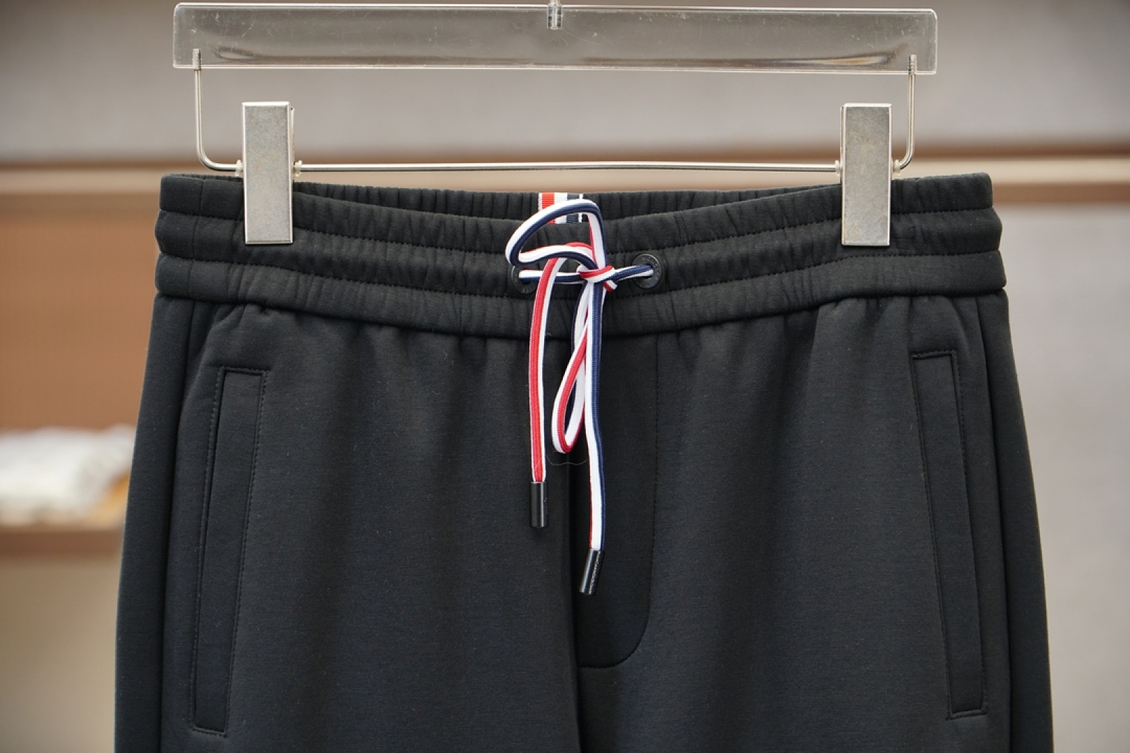 蒙口-25秋冬 🌟🌟男士精品休闲裤.意大利🇮🇹进口面料，最新款上身版型无敌正!绝对可以闭眼收的一款此款裤