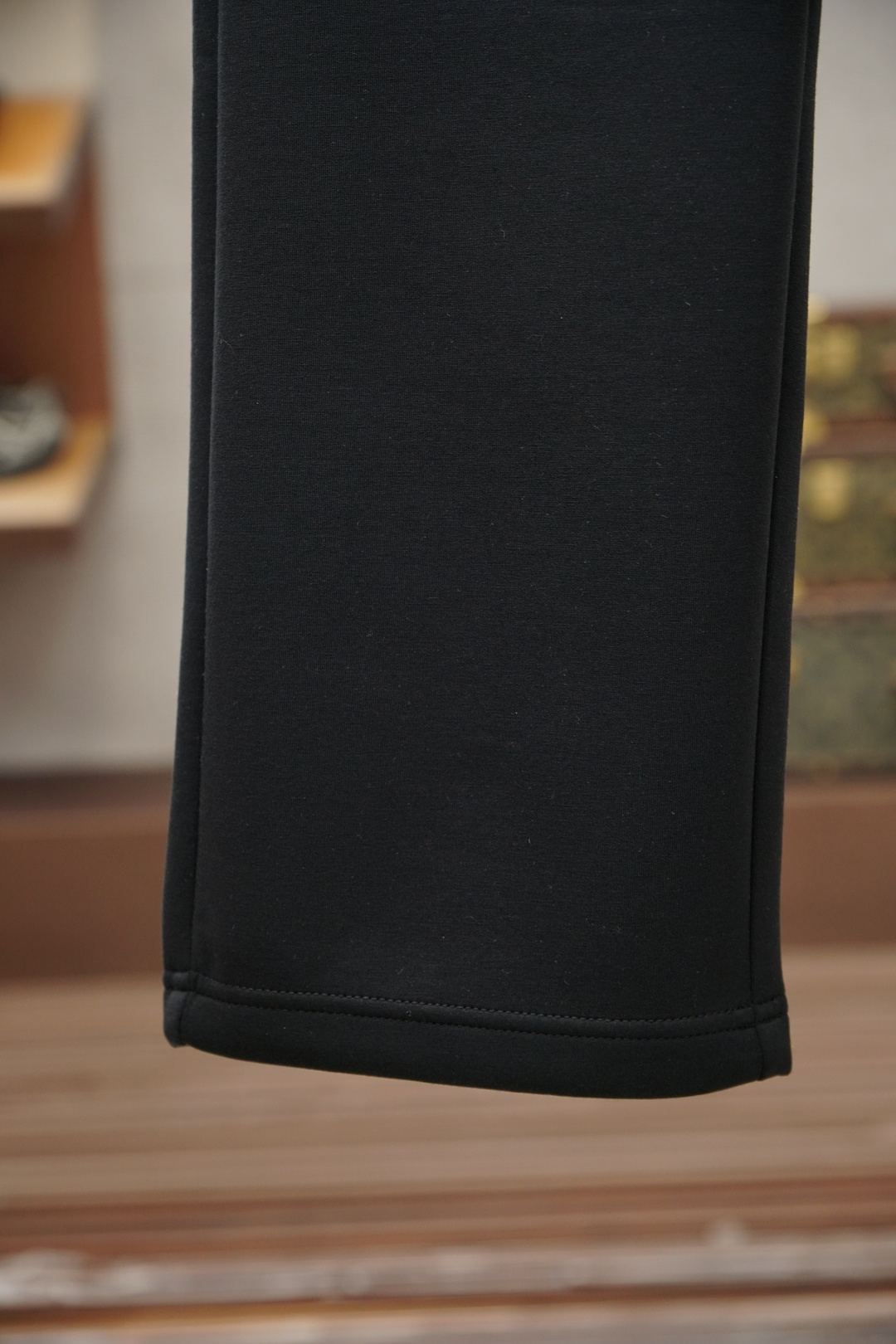 蒙口-25秋冬 🌟🌟男士精品休闲裤.意大利🇮🇹进口面料，最新款上身版型无敌正!绝对可以闭眼收的一款此款裤