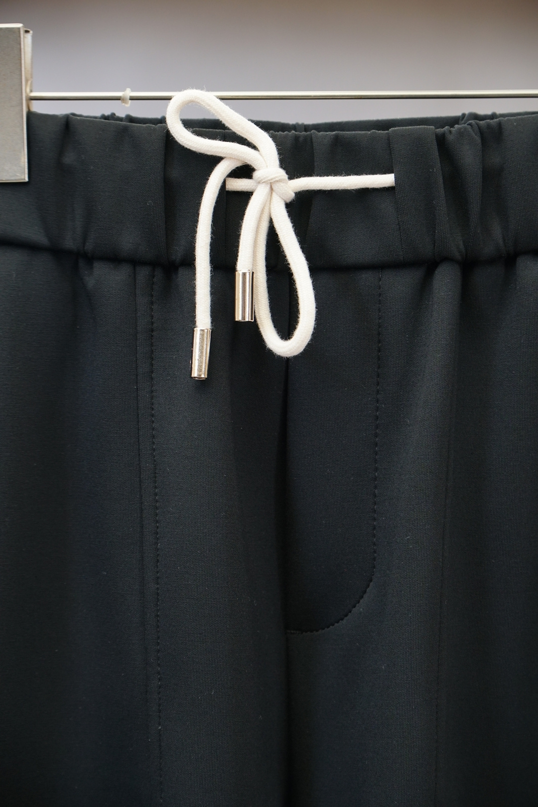 始祖鸟/25秋冬 🌟🌟男士精品休闲裤.意大利🇮🇹进口面料，最新款上身版型无敌正!绝对可以闭眼收的一款此款