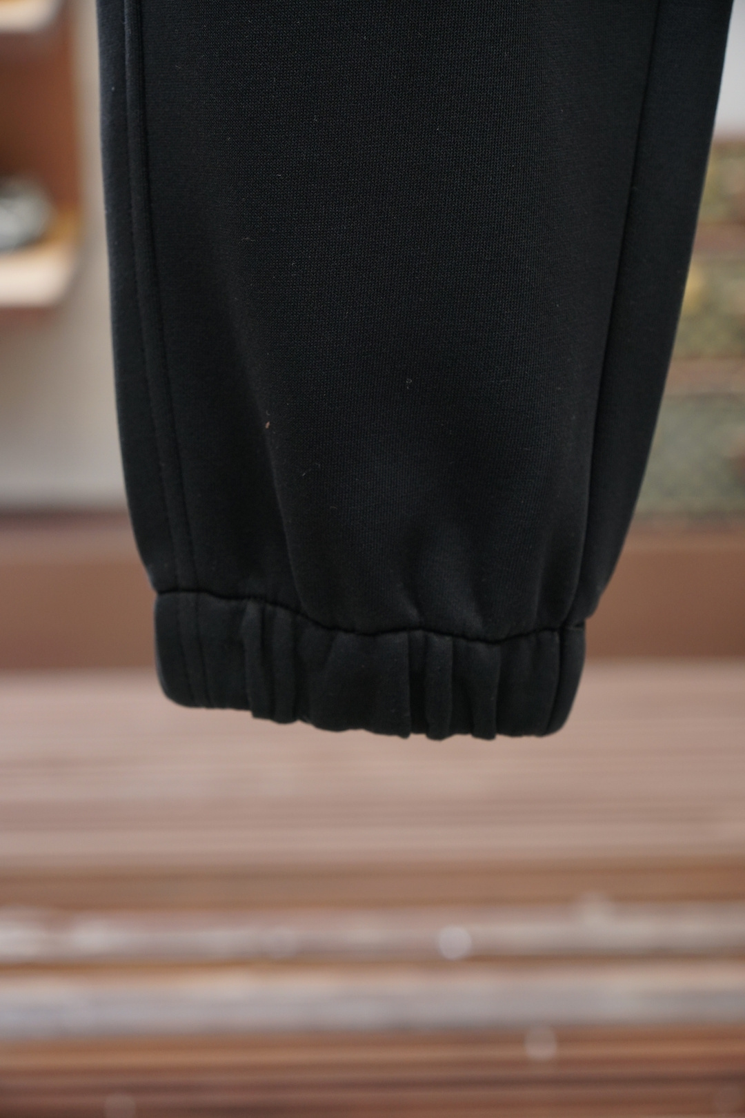 巴黎世家-25秋冬 🌟🌟男士精品休闲裤.意大利🇮🇹进口面料，最新款上身版型无敌正!绝对可以闭眼收的一款此