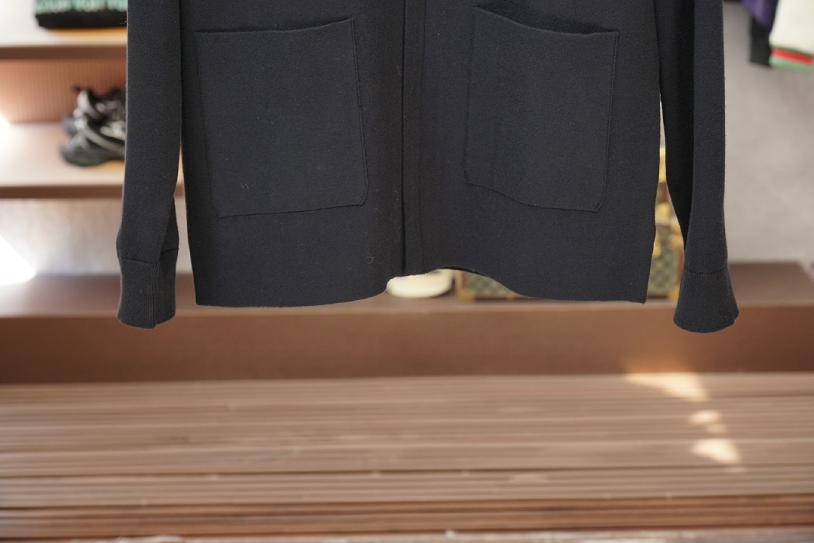 杰尼亚-2025秋冬新款开衫毛衣！优质针织羊毛，简约而不简单。休闲圆领款式，日常搭配出街轻松搭配。做工精