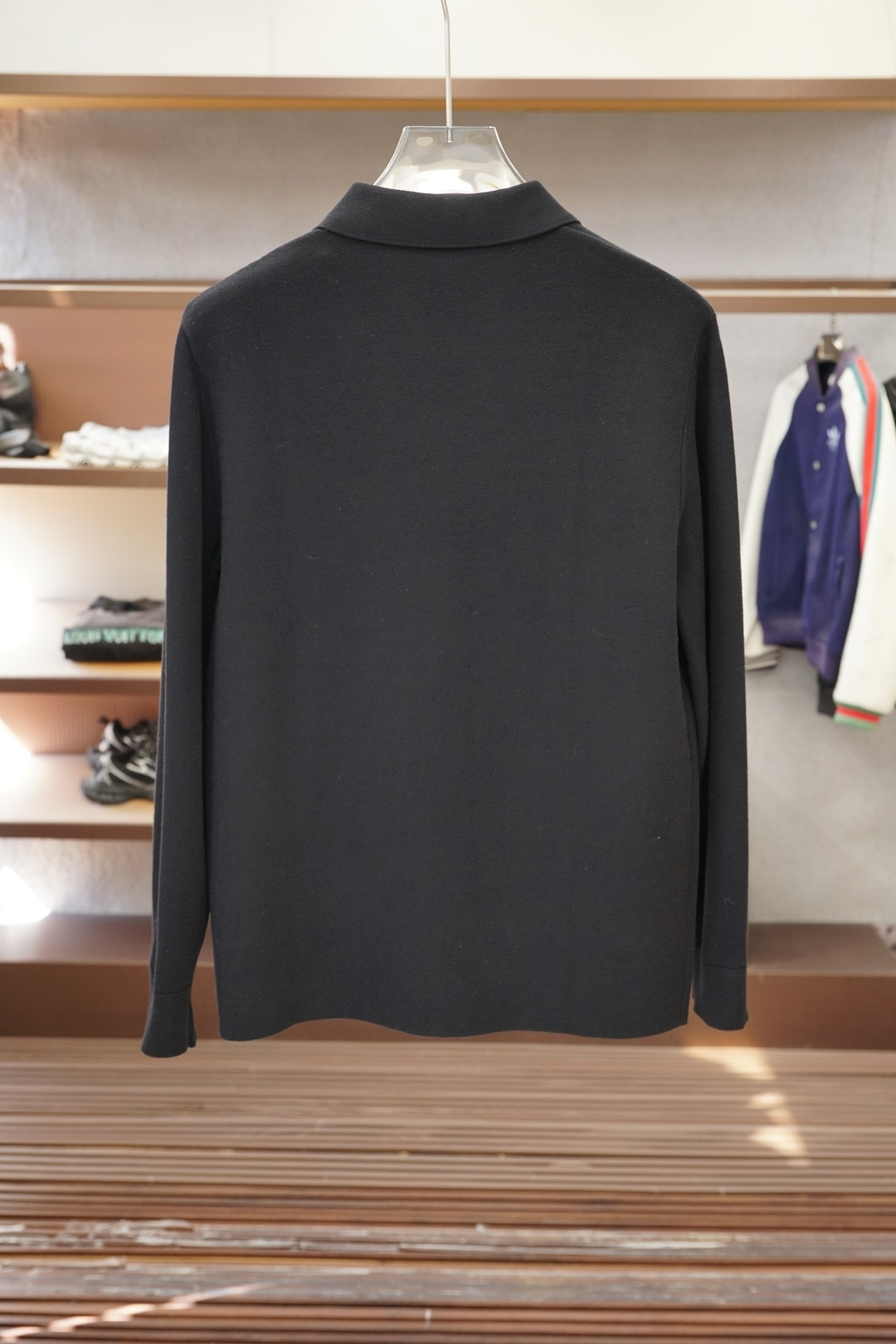 杰尼亚-2025秋冬新款开衫毛衣！优质针织羊毛，简约而不简单。休闲圆领款式，日常搭配出街轻松搭配。做工精