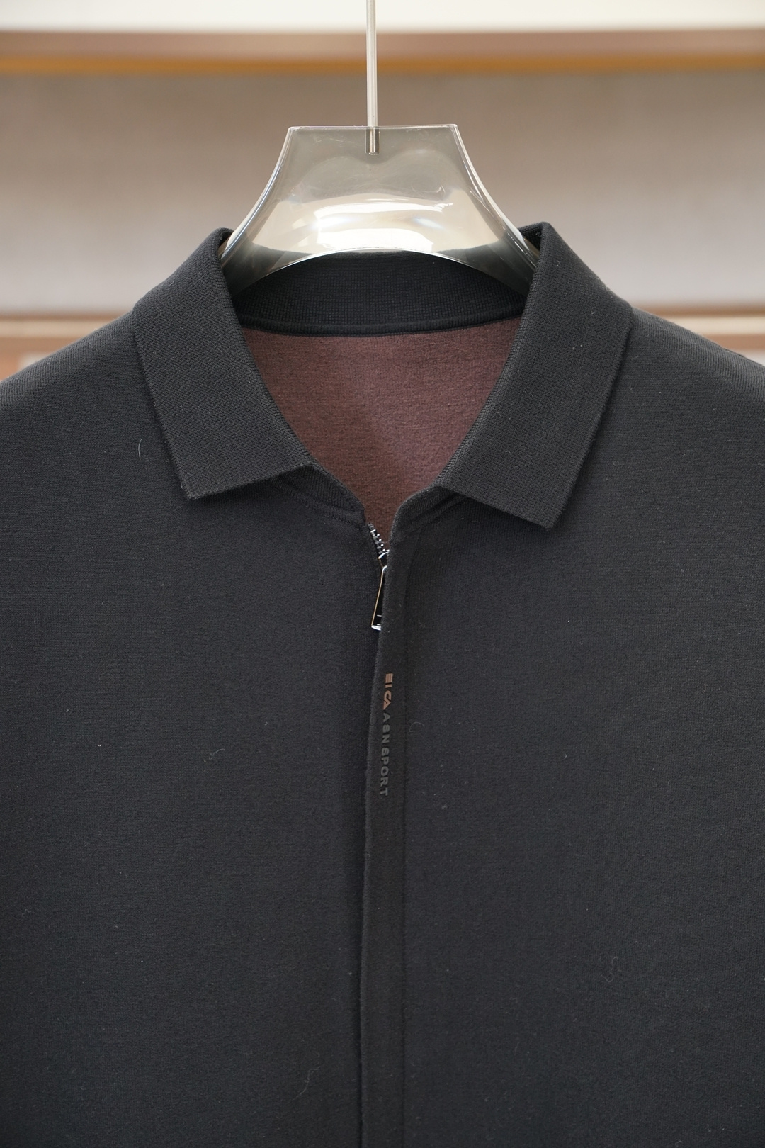 杰尼亚-2025秋冬新款开衫毛衣！优质针织羊毛，简约而不简单。休闲圆领款式，日常搭配出街轻松搭配。做工精