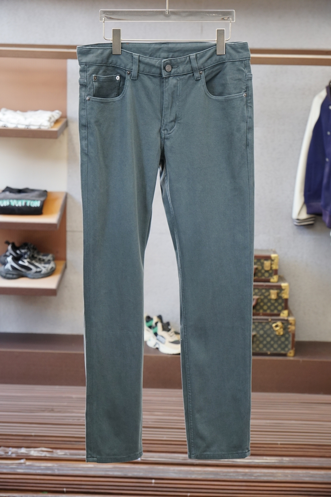杰尼亚-🌟🌟25年秋冬火爆的老钱阿苏特成衣染匹马棉高级小直筒重磅男士牛仔裤！👾👾藏青色自带沉稳气质，这条