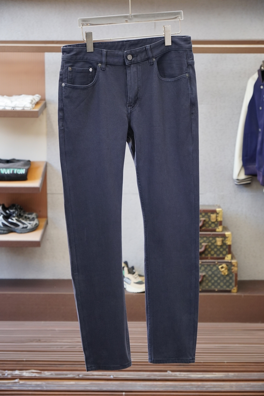 杰尼亚-🌟🌟25年秋冬火爆的老钱阿苏特成衣染匹马棉高级小直筒重磅男士牛仔裤！👾👾藏青色自带沉稳气质，这条