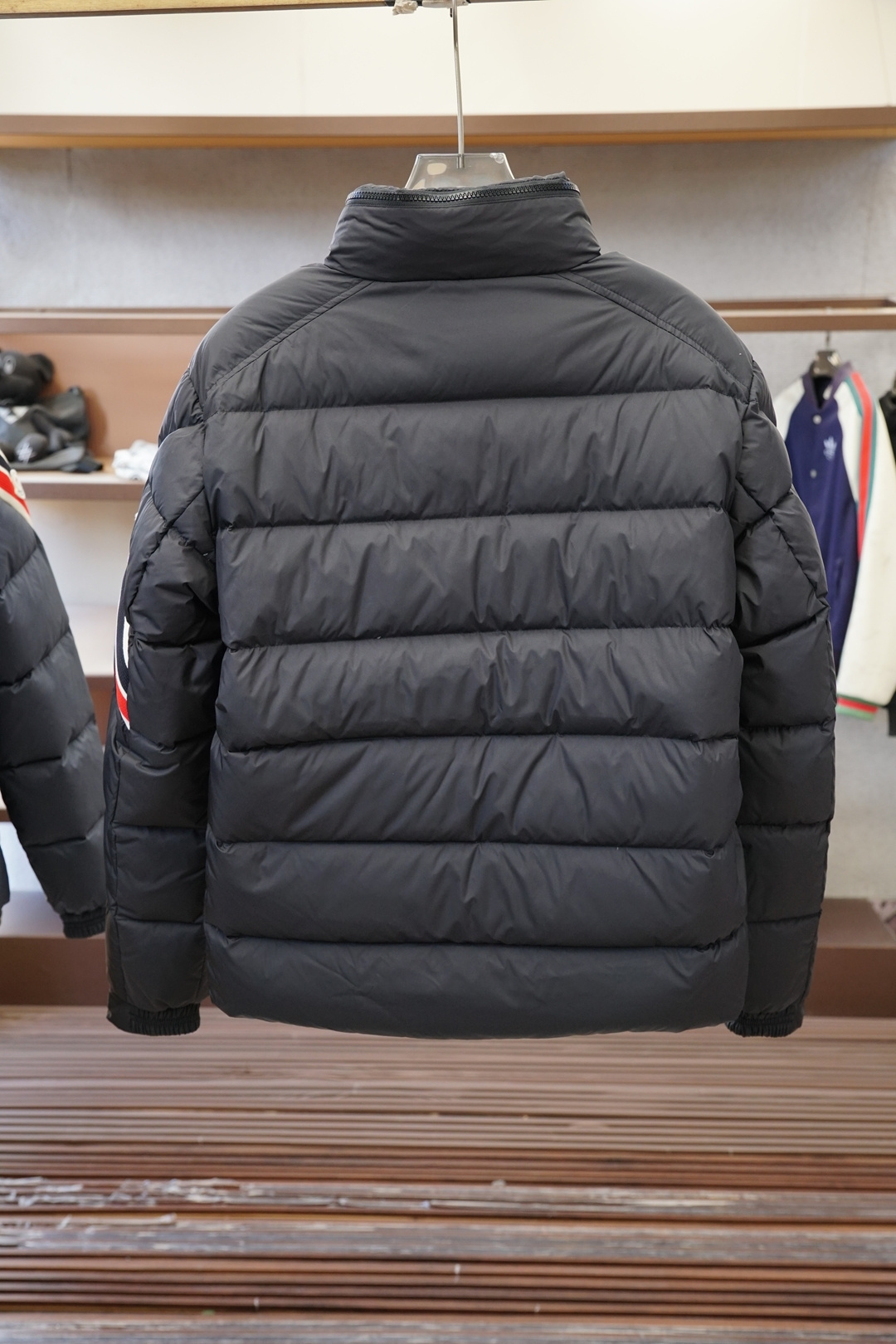 蒙口-2025经典羽绒服羽绒服外套 男女同款冬装新品，高端定制！轻熟商务最爱系列，极简主义风格羽90白鸭