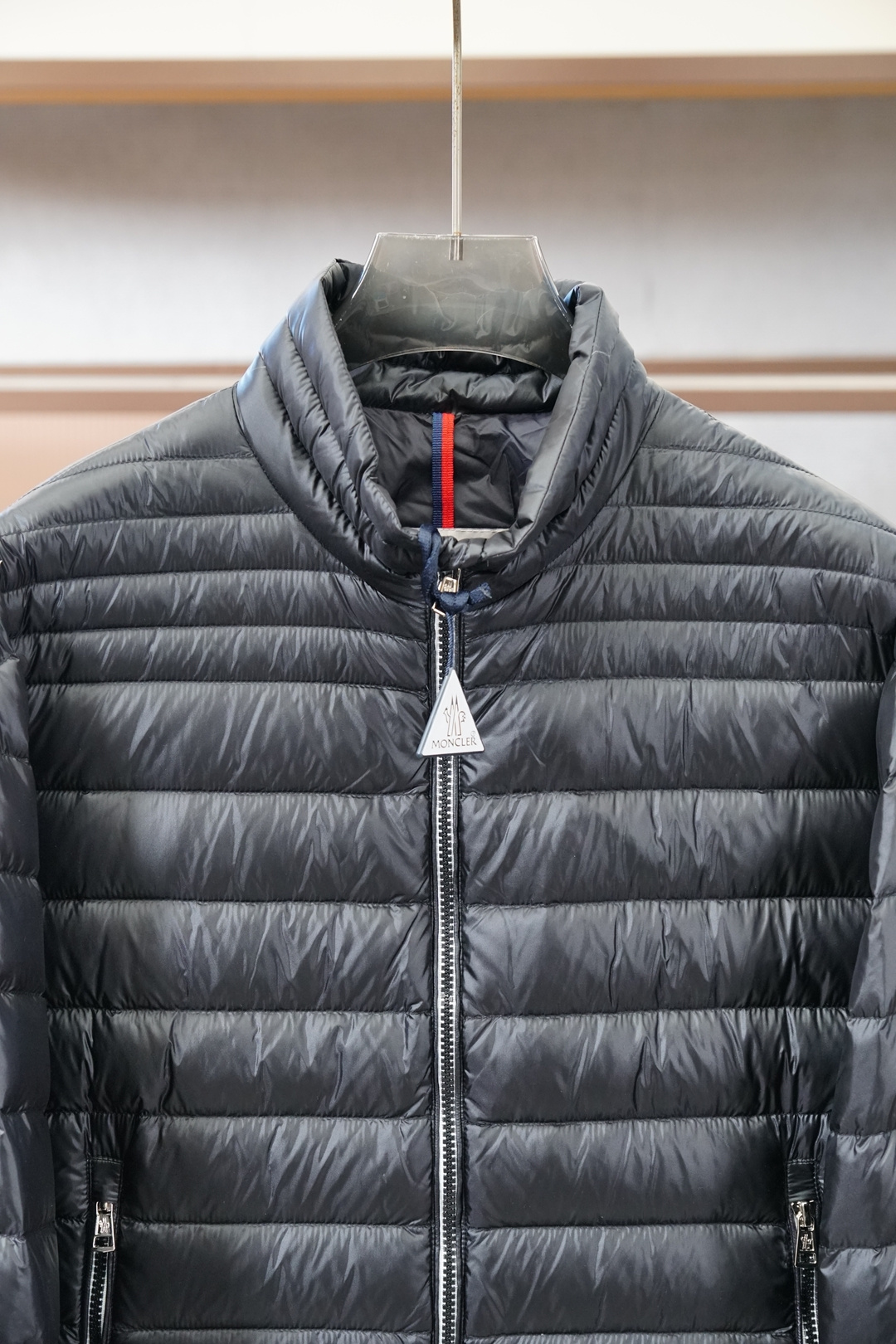 蒙口-2025经典羽绒服薄款外套 男女同款冬装新品，高端定制！轻熟商务最爱系列，极简主义风格羽90白鸭绒