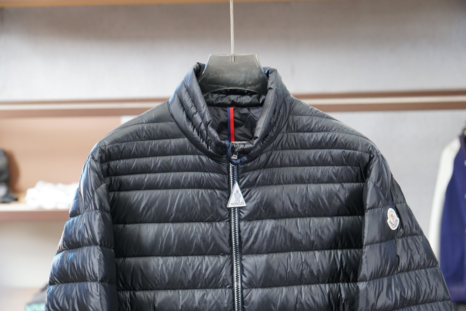 蒙口-2025经典羽绒服薄款外套 男女同款冬装新品，高端定制！轻熟商务最爱系列，极简主义风格羽90白鸭绒