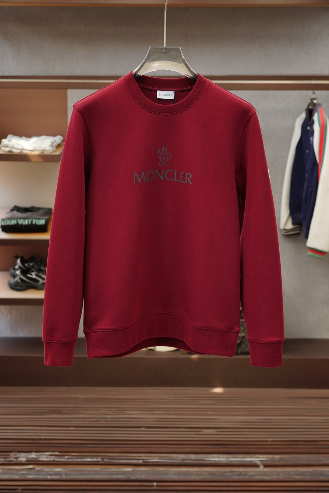 몽클레어 로고 자수 라운드넥 후드티 1604 Moncler T Shirt