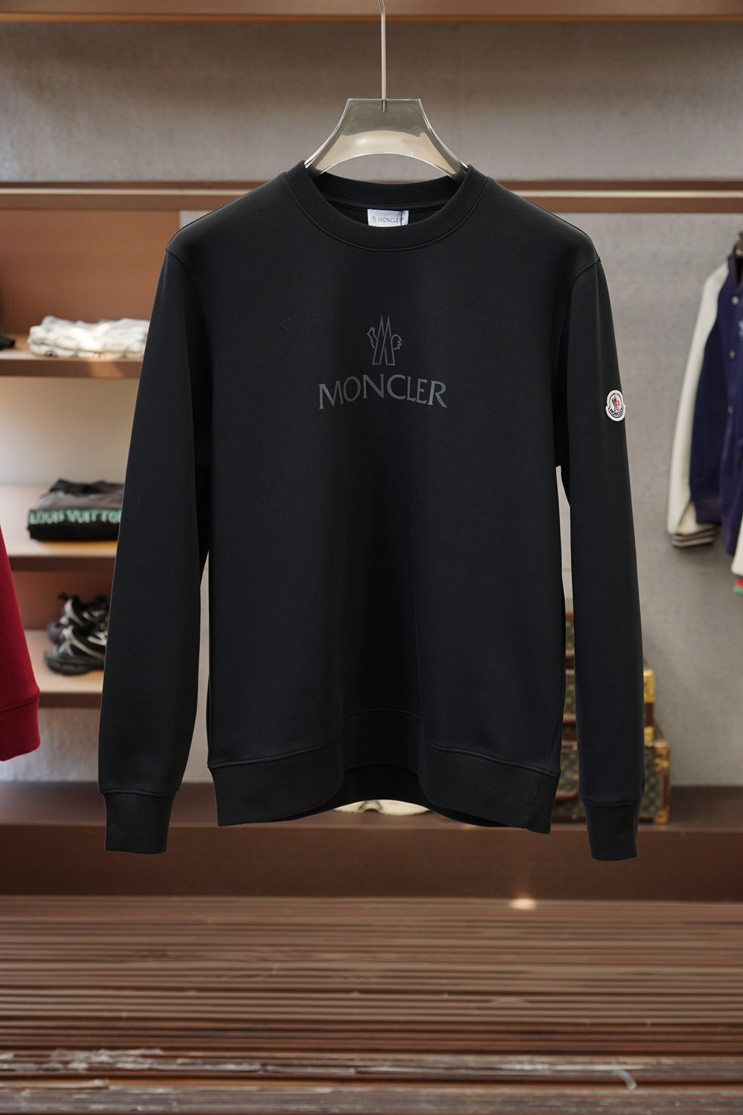 몽클레어 로고 자수 라운드넥 후드티 1605 Moncler T Shirt