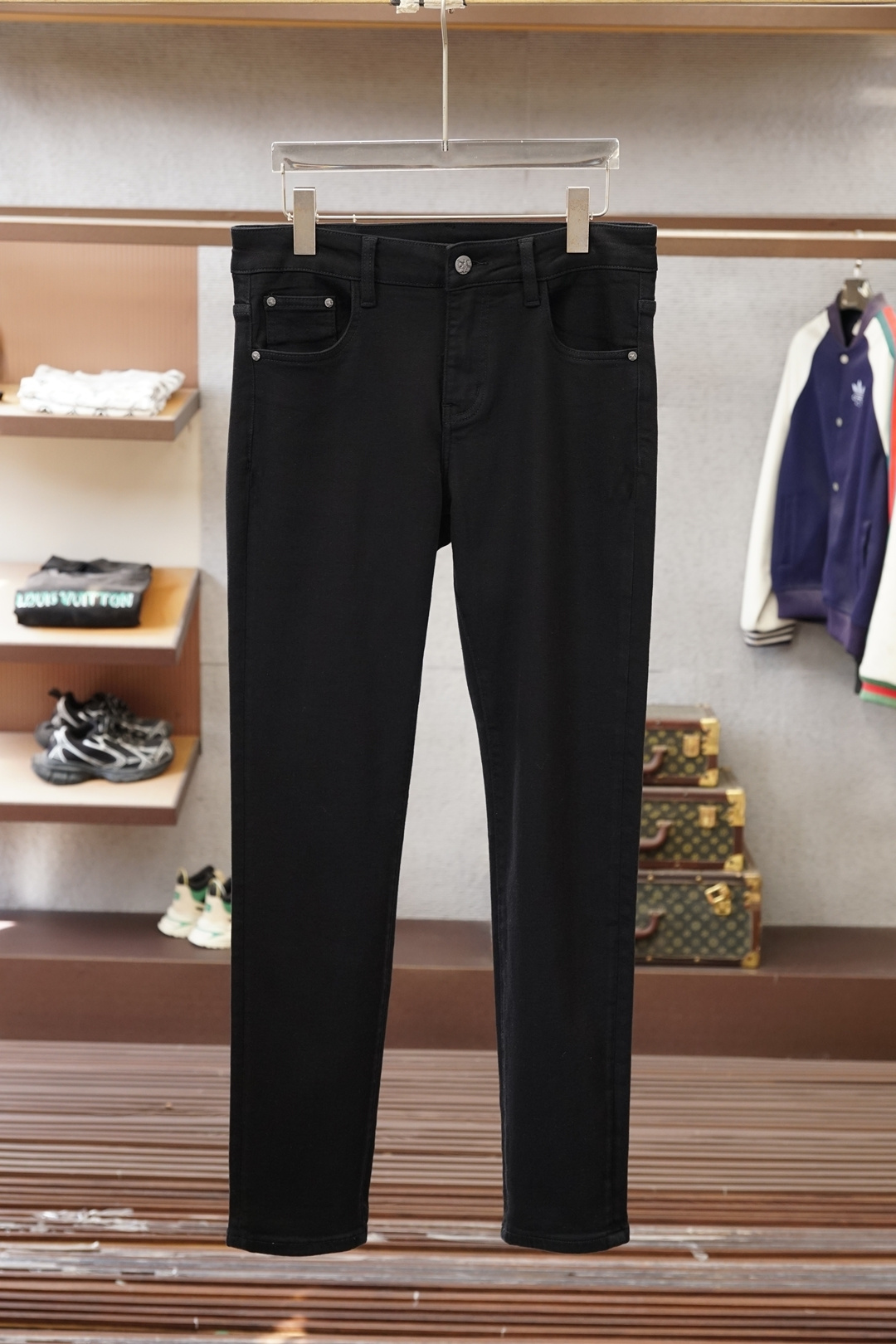 NO:625024,BBR Burberry - New style casual pants and jeans are coming for early autumn, high-end customized series. Imported high-density pure cotton with sand washing process is comfortable, soft and skin-friendly, straight and not easy to wrinkle, simple and clear, super versatile upper body effect, super fashionable and versatile, straight and stylish, a wardrobe must-have!  Suitable for any occasion 30-38 next day pickup no,,burberry,jeans,alexander wang19860909BBR巴宝莉-新款来袭早秋新款新款休闲裤牛仔裤,高端定制系列.进口高密度纯棉加沙洗工艺舒适柔软亲肤,笔挺不易起皱,简单明了,超级百搭上身效果超级棒时尚百搭,笔挺有型,衣橱必备！适合任何场合穿着 30-38隔天取货无,,burberry,jeans,alexander wang,Men's clothing