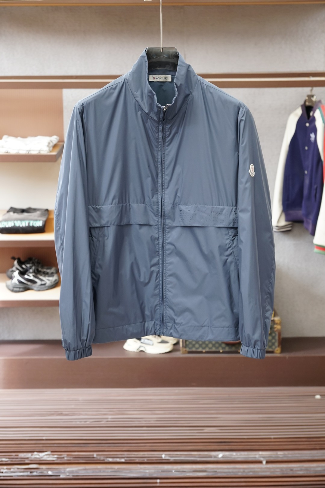 NO:661590,The new Meng Mouth/26 early spring new model is released, which makes you feel comfortable and slim when you wear it. It is lazy and casual. When combined with clean and simple colors, it is particularly eye-catching and suitable for daily wear~ We introduce sports items decorated with vibrant prints!  Size 48-56,,Moncler, 19860909蒙口/26早春新款发布穿上就是舒适自在又显瘦的存在,慵懒而随性,结合干净简单的色系就特别耐看,适合日常穿着~倾情推出缀饰活力印花的运动单品！ 尺码48-56,,Moncler, ,Men's clothing