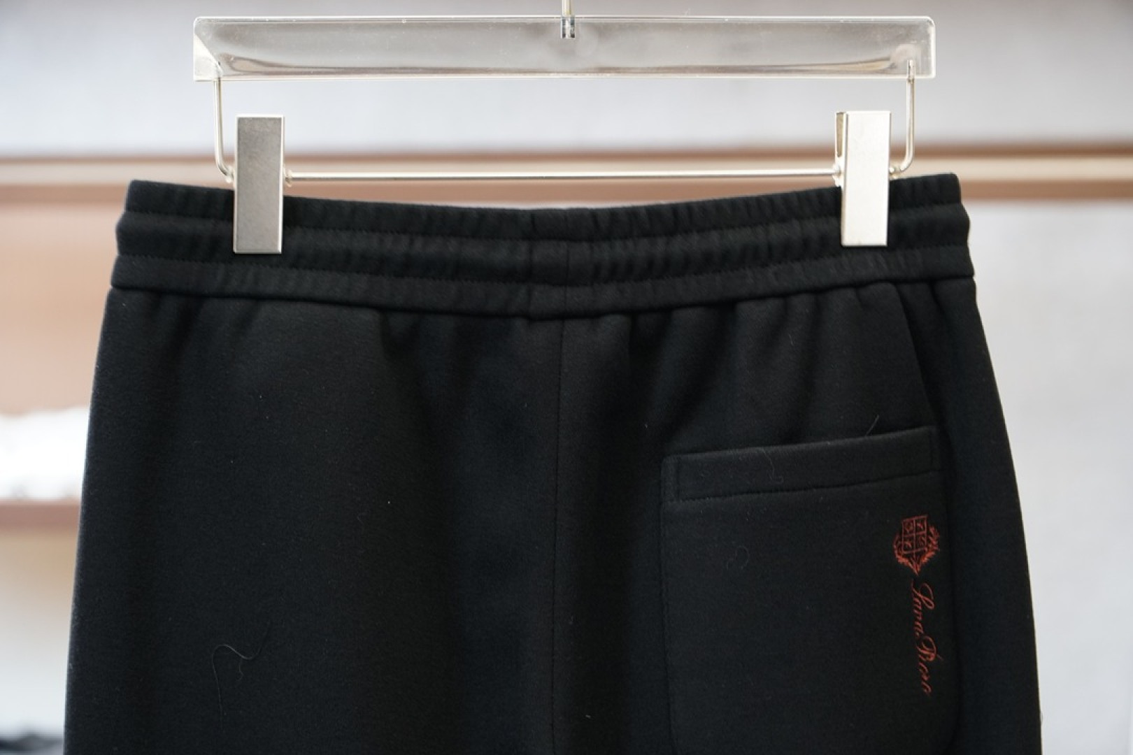 lp🆕-2025冬款加厚新款休闲裤!官网同步发售。品牌经典logo休闲裤，定制加厚羊毛莫代尔面料，舒适度