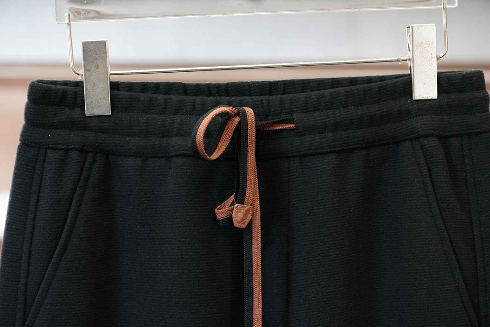 lp🆕-2025冬款加厚新款休闲裤!官网同步发售。品牌经典logo休闲裤，定制加厚羊毛莫代尔面料，舒适度