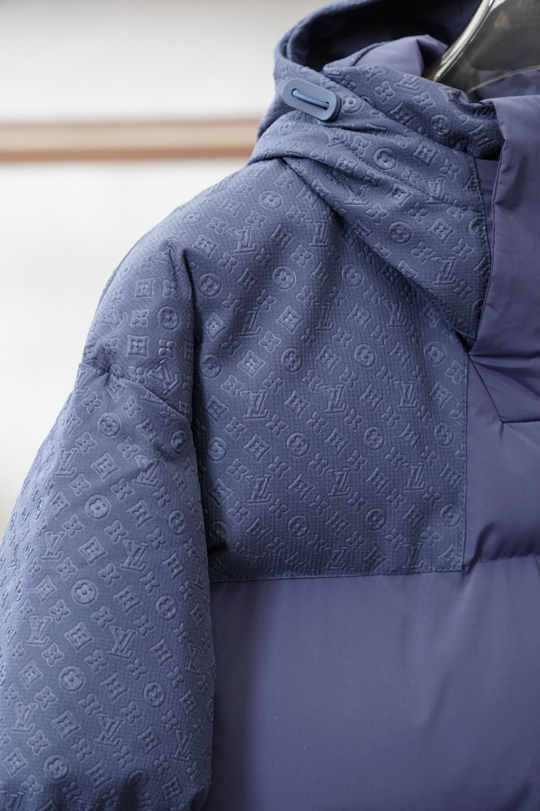 LV路易威登-2025高端推荐牛货 2025秋冬款男士原单纯正90羽绒服！贵族血统 蓬松感十足 御寒神器