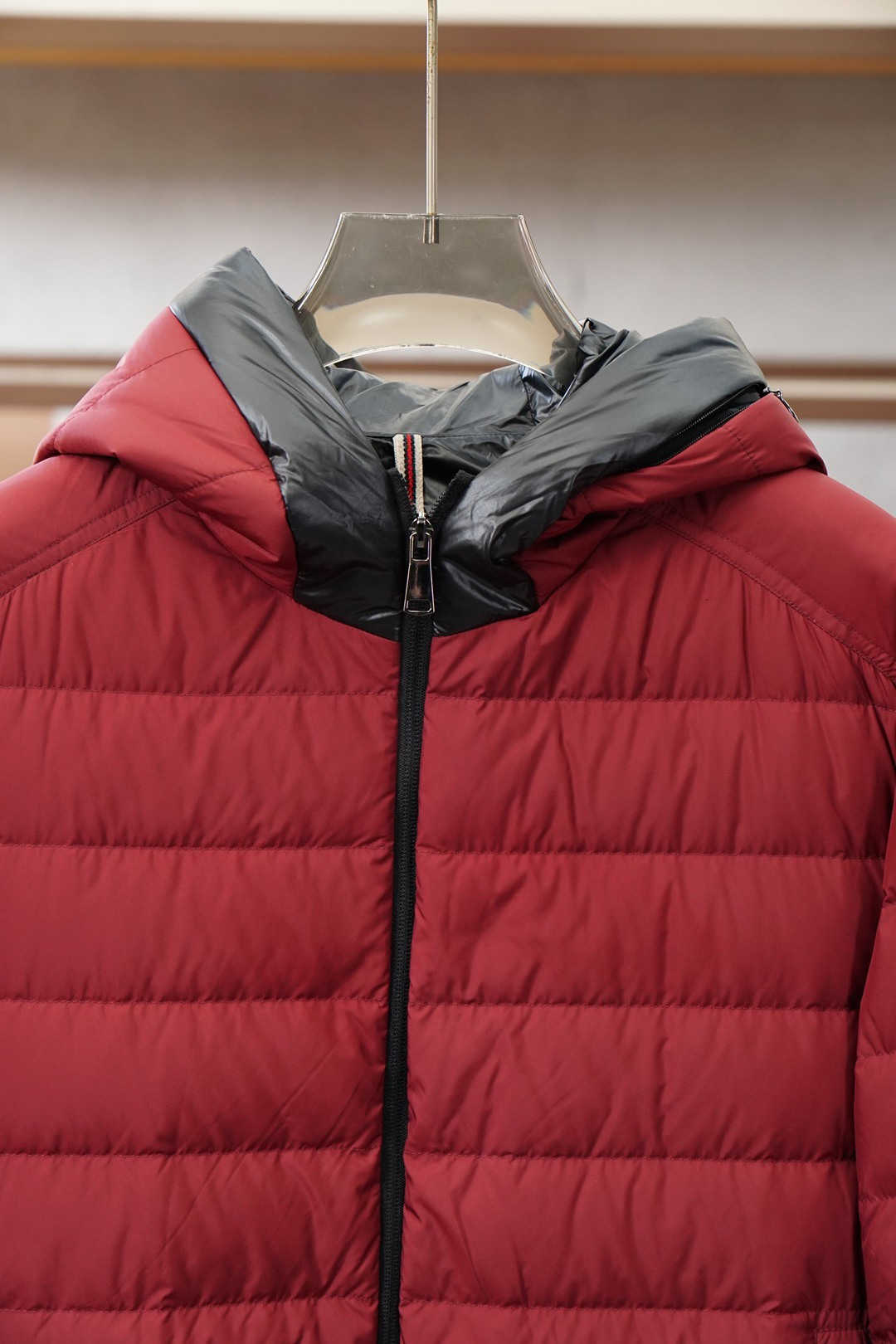 蒙口/2025经典羽绒服薄款连帽外套 男女同款冬装新品，高端定制！轻熟商务最爱系列，极简主义风格羽90白