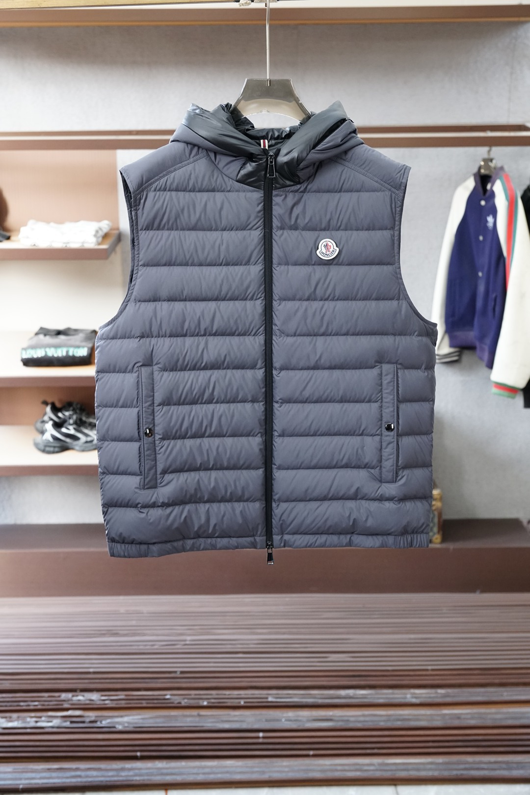 蒙口/25秋冬新款羽绒背心马甲原版1.1顶级打造；官网官，定制YB防风防水尼龙材质 白鹅绒填充内里 整件