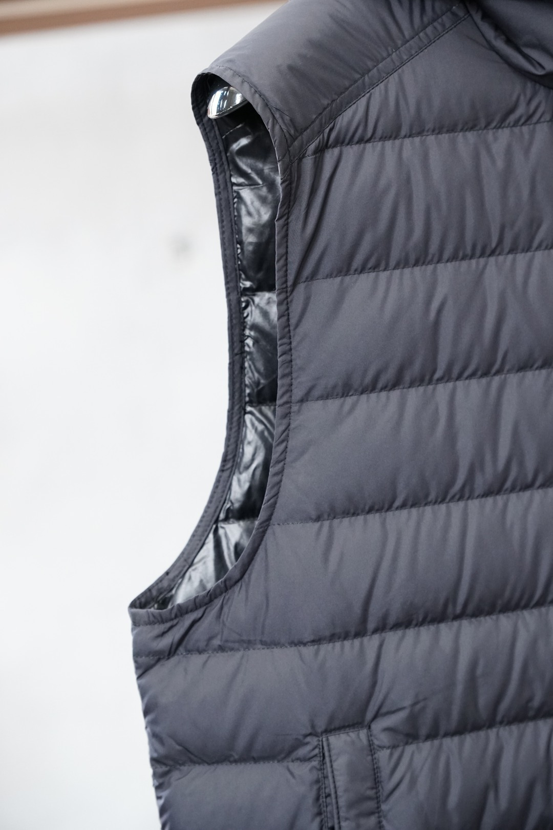 蒙口/25秋冬新款羽绒背心马甲原版1.1顶级打造；官网官，定制YB防风防水尼龙材质 白鹅绒填充内里 整件