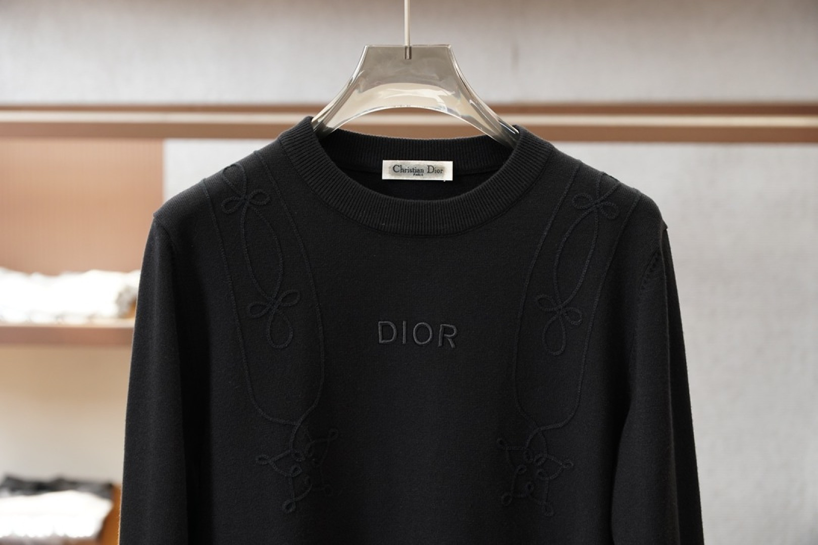 Dior迪奥-2025秋冬新款毛衣！💐💐优质羊毛，简约而不简单。休闲圆领款式，日常搭配出街轻松搭配。做工