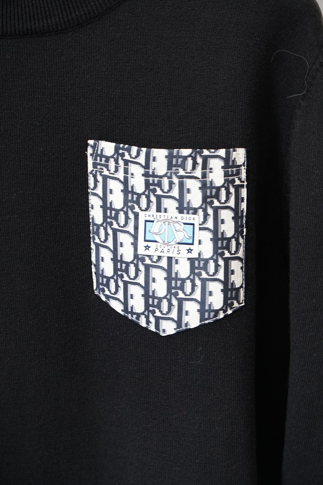 Dior迪奥-2025秋冬新款毛衣！💐💐优质羊毛，简约而不简单。休闲圆领款式，日常搭配出街轻松搭配。做工