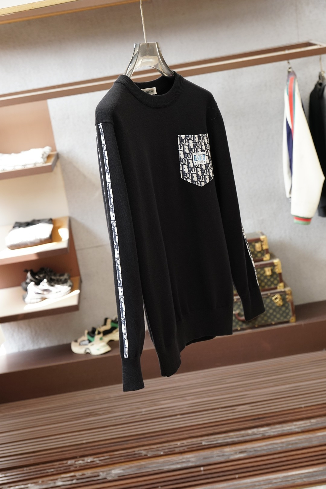 Dior迪奥-2025秋冬新款毛衣！💐💐优质羊毛，简约而不简单。休闲圆领款式，日常搭配出街轻松搭配。做工