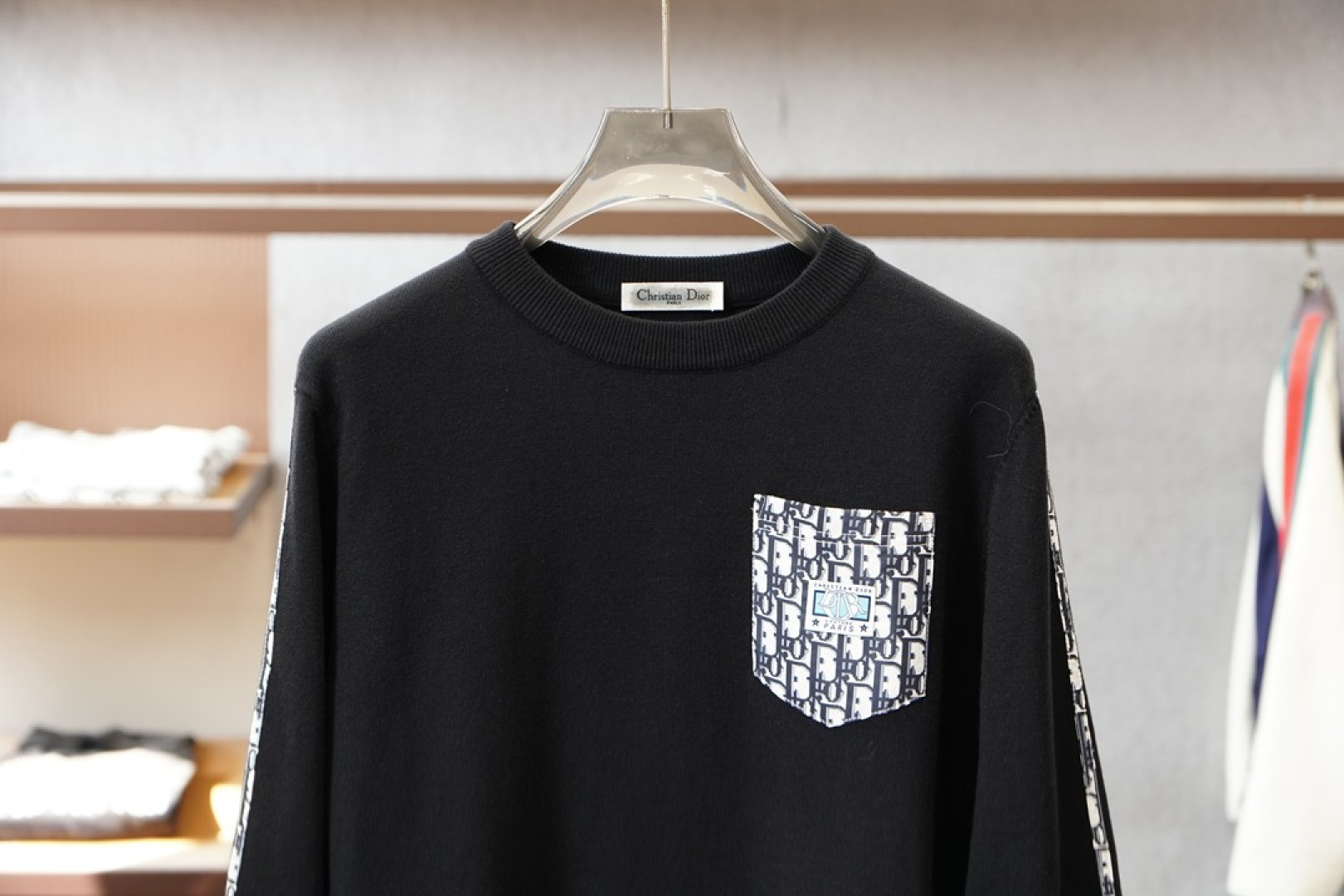 Dior迪奥-2025秋冬新款毛衣！💐💐优质羊毛，简约而不简单。休闲圆领款式，日常搭配出街轻松搭配。做工