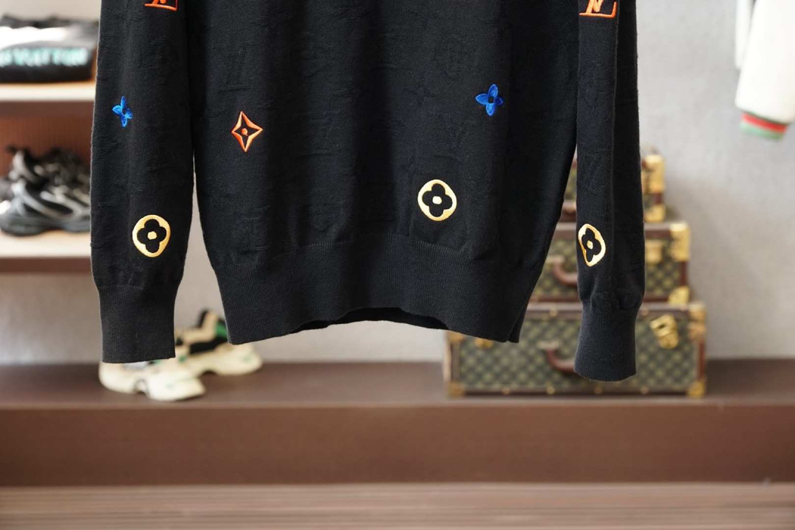 Lv-路易威登-2025秋冬新款毛衣！💐💐优质羊毛，简约而不简单。休闲圆领款式，日常搭配出街轻松搭配。做