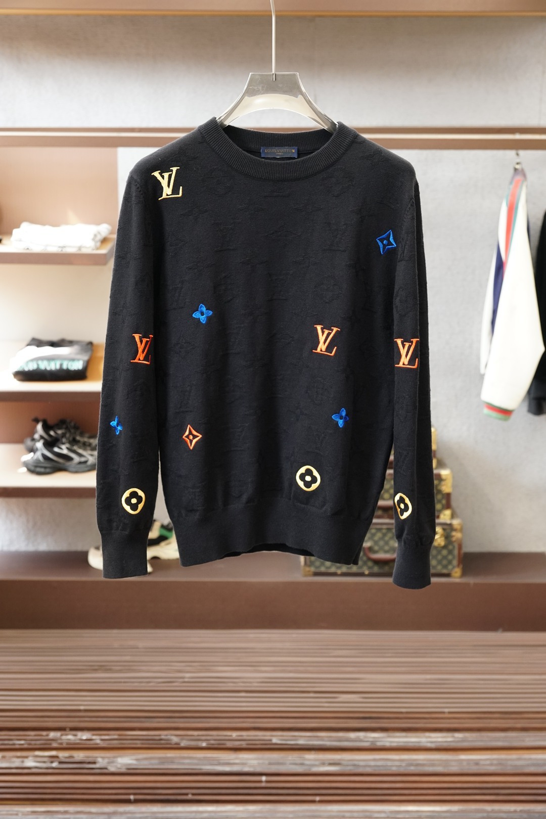 Lv-路易威登-2025秋冬新款毛衣！💐💐优质羊毛，简约而不简单。休闲圆领款式，日常搭配出街轻松搭配。做