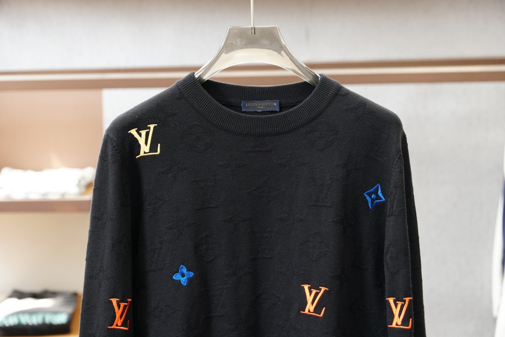 Lv-路易威登-2025秋冬新款毛衣！💐💐优质羊毛，简约而不简单。休闲圆领款式，日常搭配出街轻松搭配。做