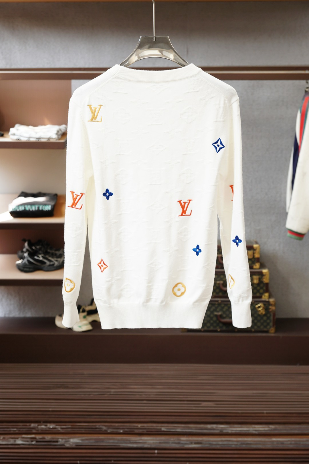 Lv-路易威登-2025秋冬新款毛衣！💐💐优质羊毛，简约而不简单。休闲圆领款式，日常搭配出街轻松搭配。做