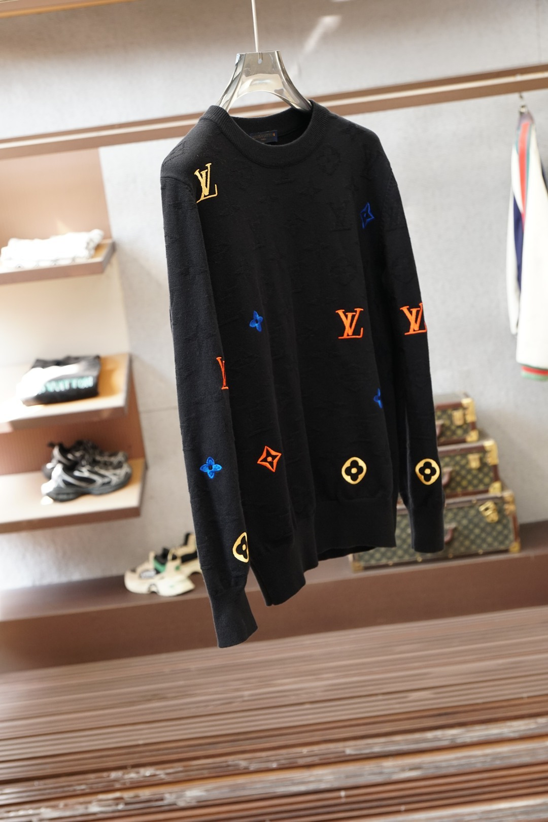 Lv-路易威登-2025秋冬新款毛衣！💐💐优质羊毛，简约而不简单。休闲圆领款式，日常搭配出街轻松搭配。做