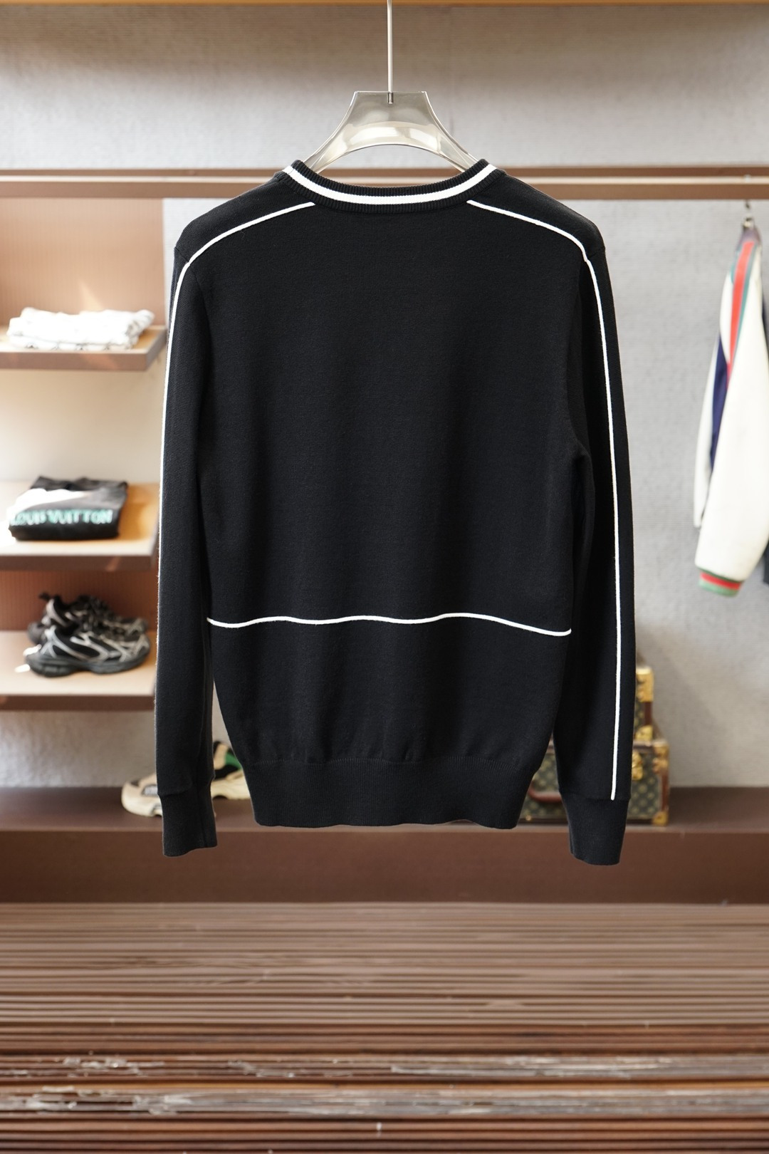 Prada普拉达/2025秋冬新款毛衣！💐💐优质羊毛，简约而不简单。休闲圆领款式，日常搭配出街轻松搭配。