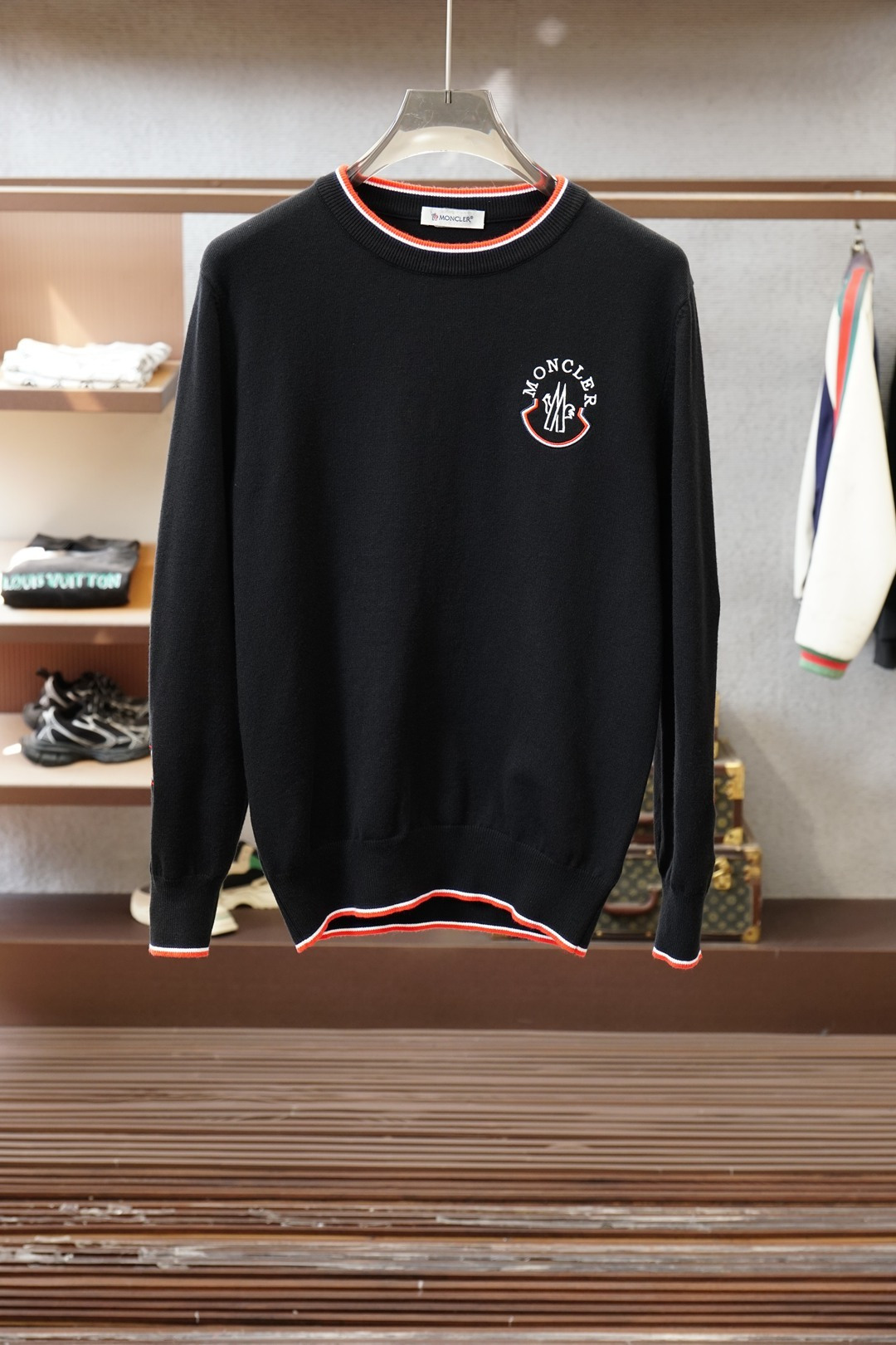 蒙口/2025秋冬新款毛衣！💐💐优质羊毛，简约而不简单。休闲圆领款式，日常搭配出街轻松搭配。做工精细 针