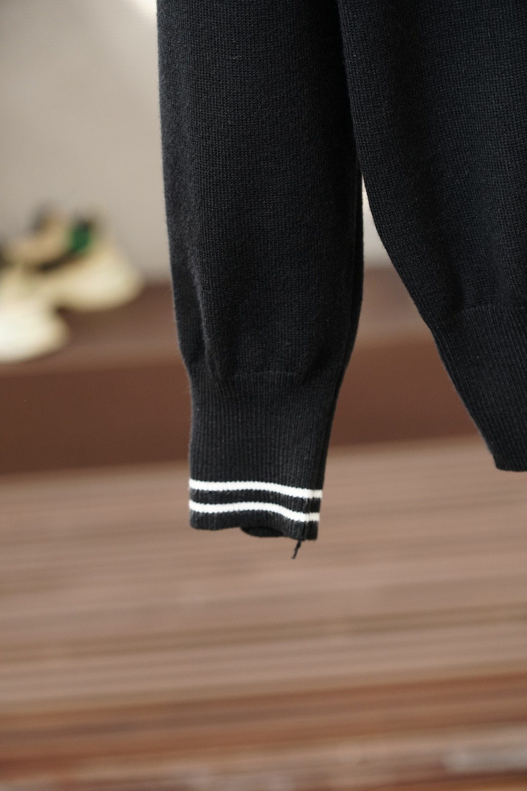 Prada普拉达-2025秋冬新款毛衣！💐💐优质羊毛，简约而不简单。休闲圆领款式，日常搭配出街轻松搭配。