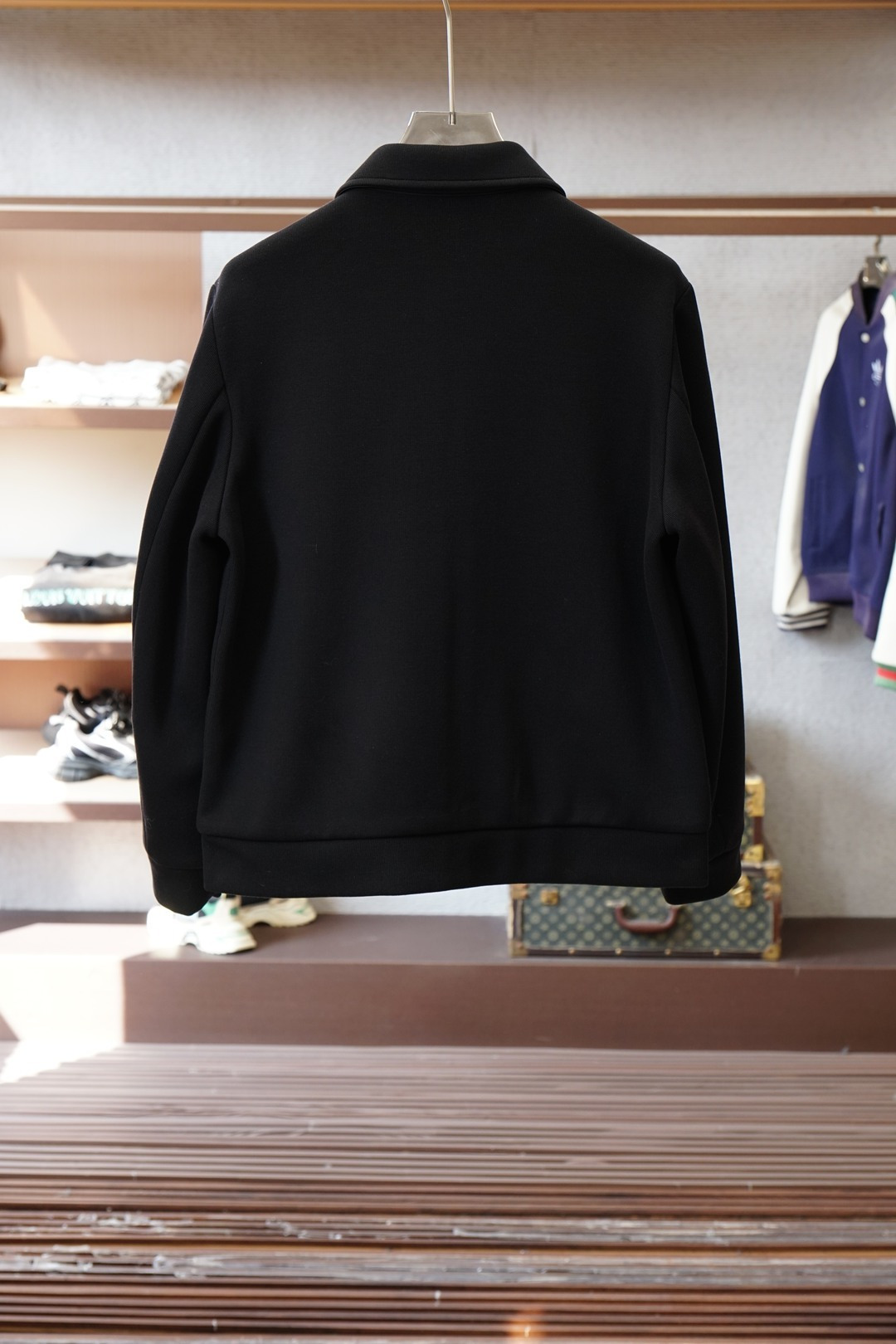 杰尼亚/25秋冬羊毛外套，⚡️⚡️加厚羊毛实穿性强 风格独特。材质，质感细腻硬朗光滑！时尚复古风格浓郁！