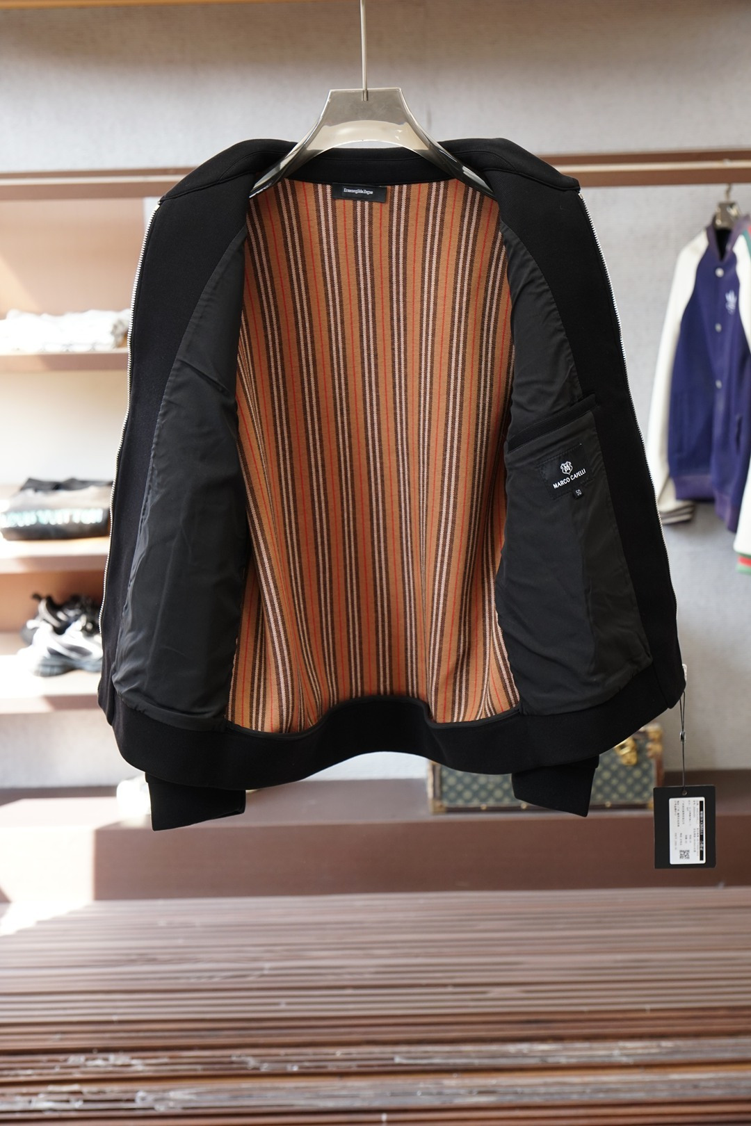 杰尼亚/25秋冬羊毛外套，⚡️⚡️加厚羊毛实穿性强 风格独特。材质，质感细腻硬朗光滑！时尚复古风格浓郁！