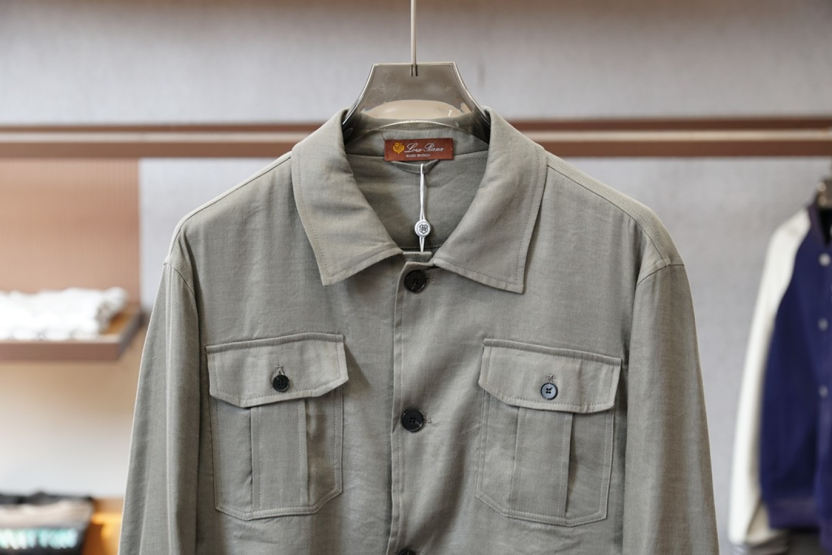 lP🆕/外套26年早春男装新款亚麻材质双面穿立领拉链夹克^_^胸前大口袋，满满时尚感，颜色：米白色，绿灰