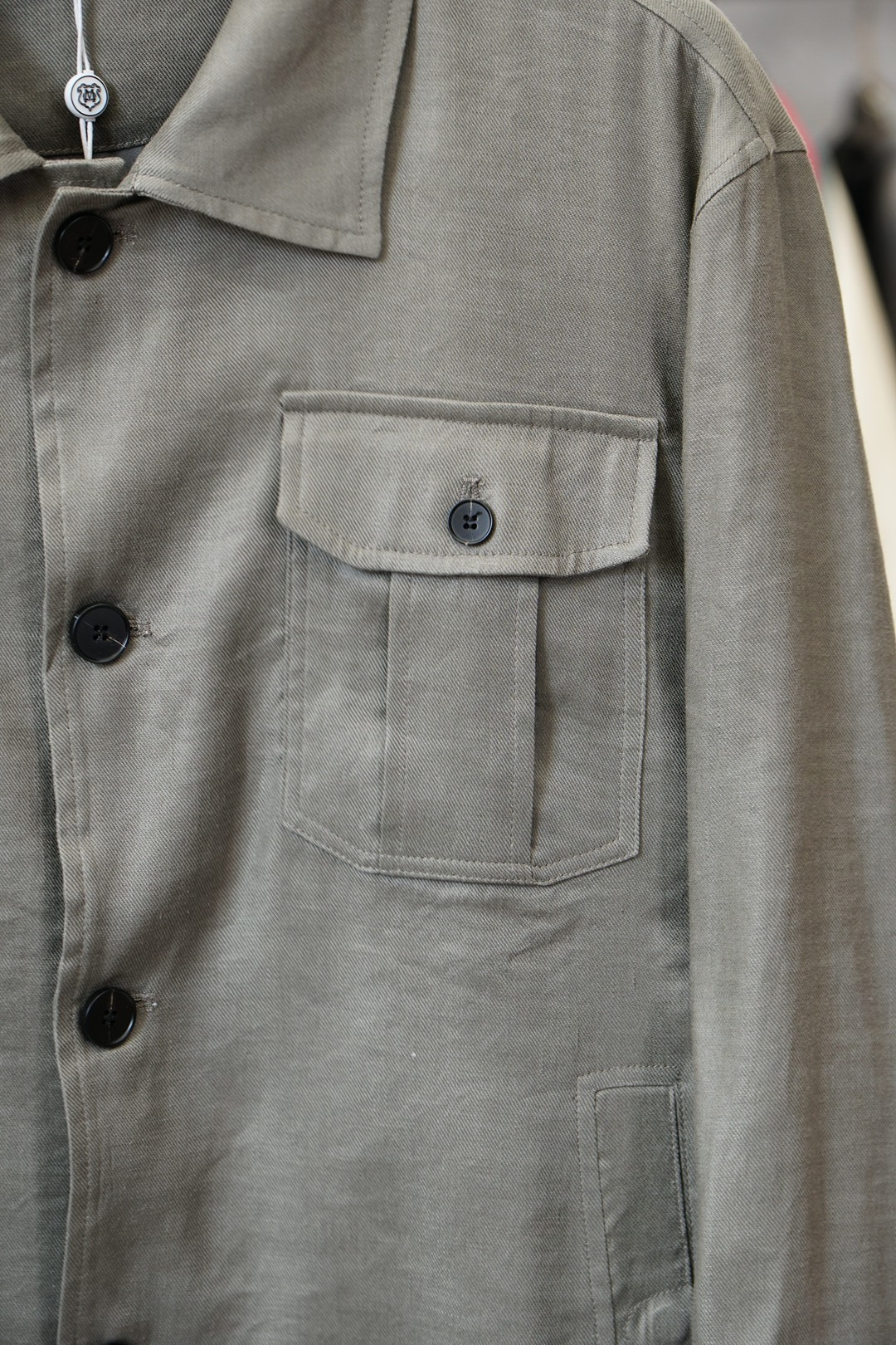 lP🆕/外套26年早春男装新款亚麻材质双面穿立领拉链夹克^_^胸前大口袋，满满时尚感，颜色：米白色，绿灰