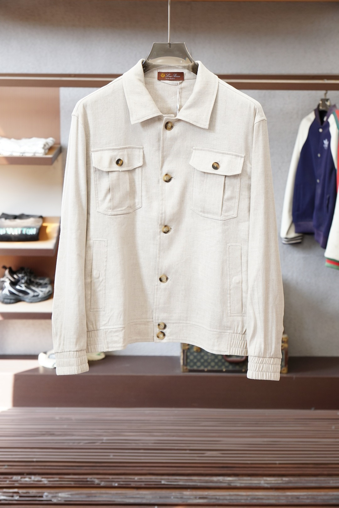 lP🆕/外套26年早春男装新款亚麻材质双面穿立领拉链夹克^_^胸前大口袋，满满时尚感，颜色：米白色，绿灰