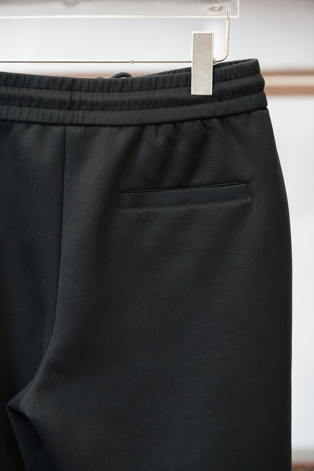 BC-2025秋冬 全品相订单，保暖有型 羊毛呢混纺松紧腰直脚休闲裤 经典百搭 标志五金的点缀，松紧腰抽